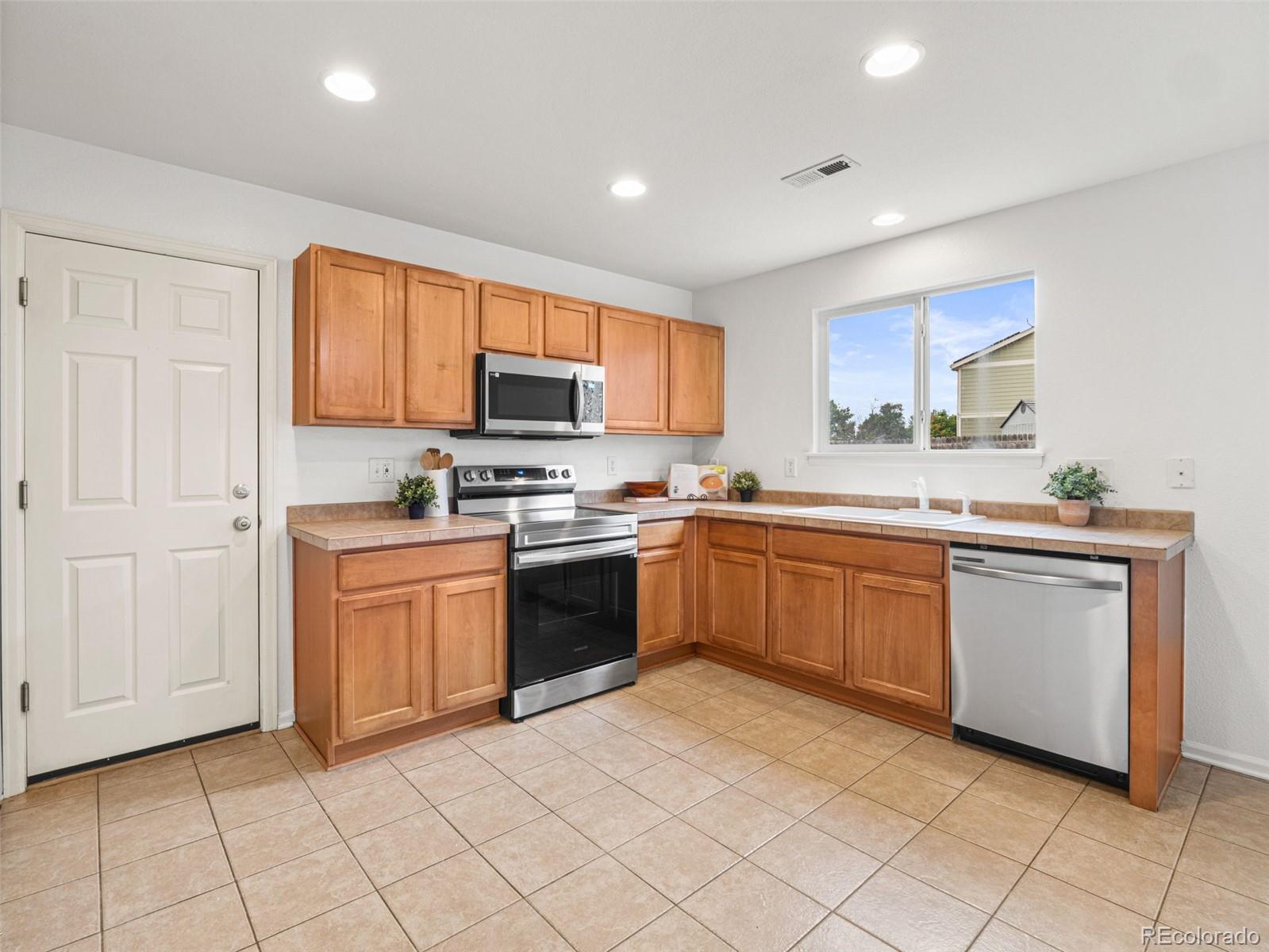 MLS Image #7 for 10678  upper ridge road,longmont, Colorado