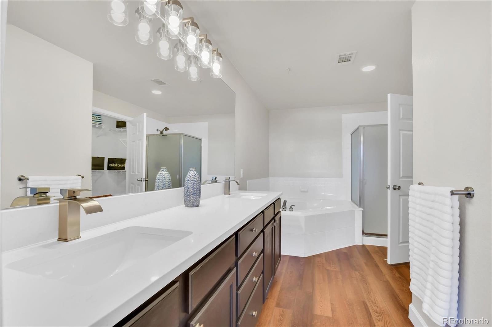 MLS Image #11 for 1747 n pearl street 108,denver, Colorado