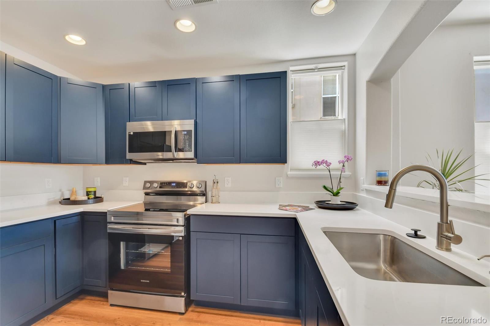 MLS Image #18 for 1747 n pearl street 108,denver, Colorado