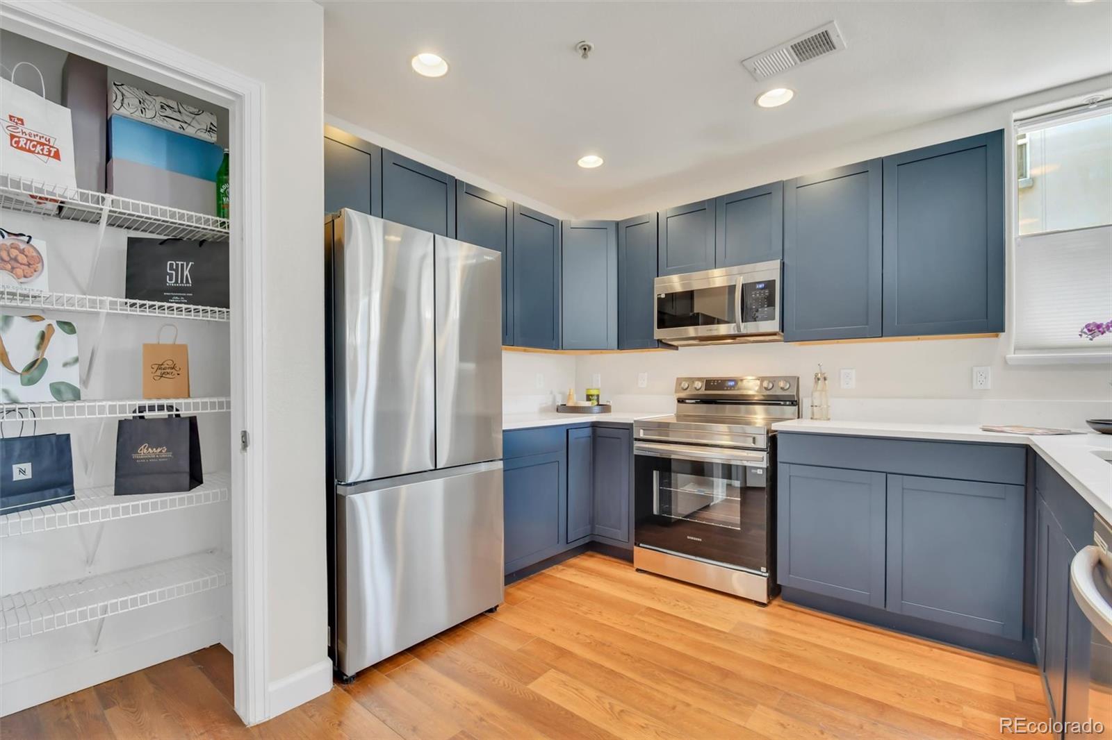 MLS Image #20 for 1747 n pearl street 108,denver, Colorado