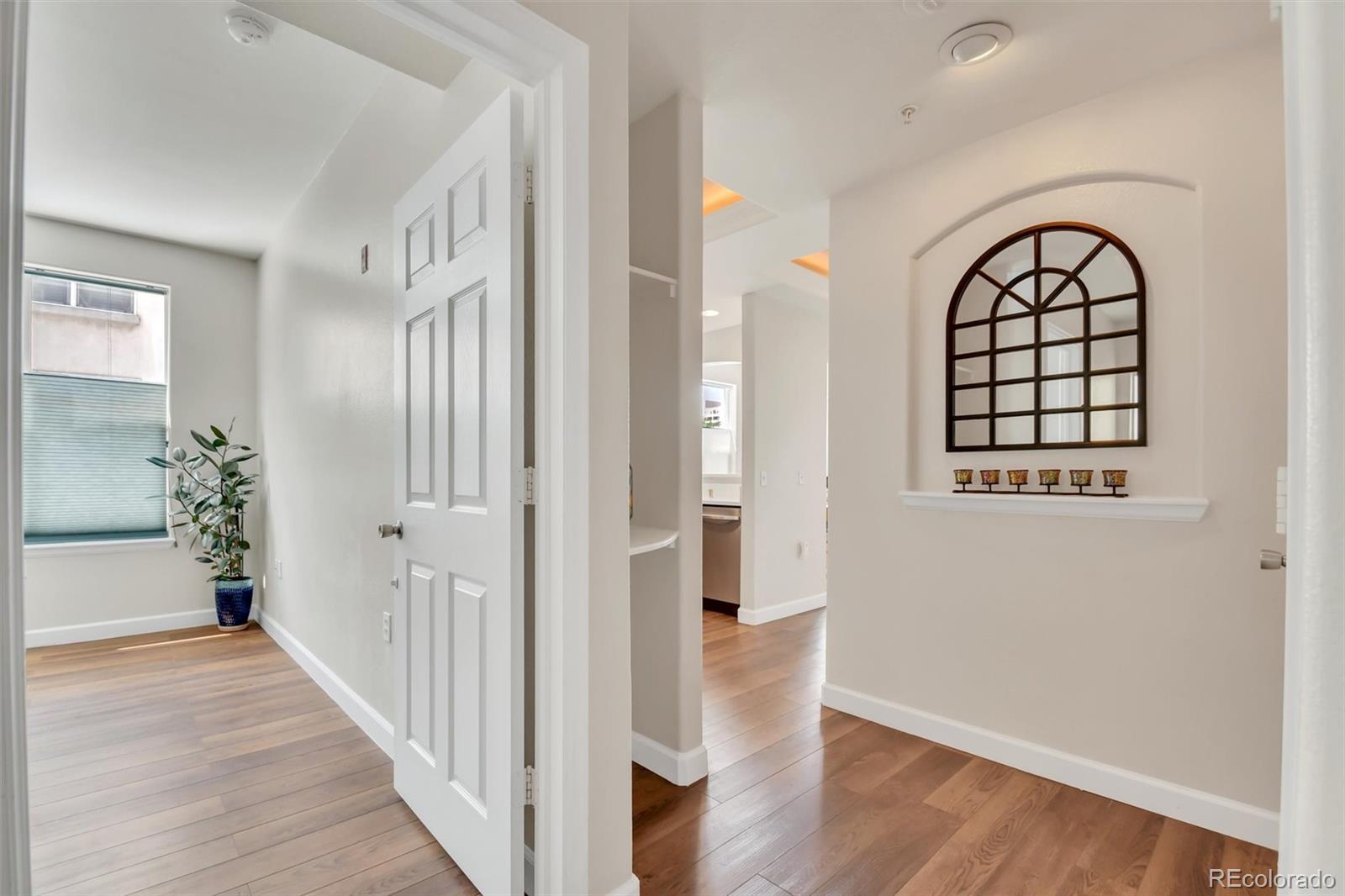MLS Image #21 for 1747 n pearl street 108,denver, Colorado