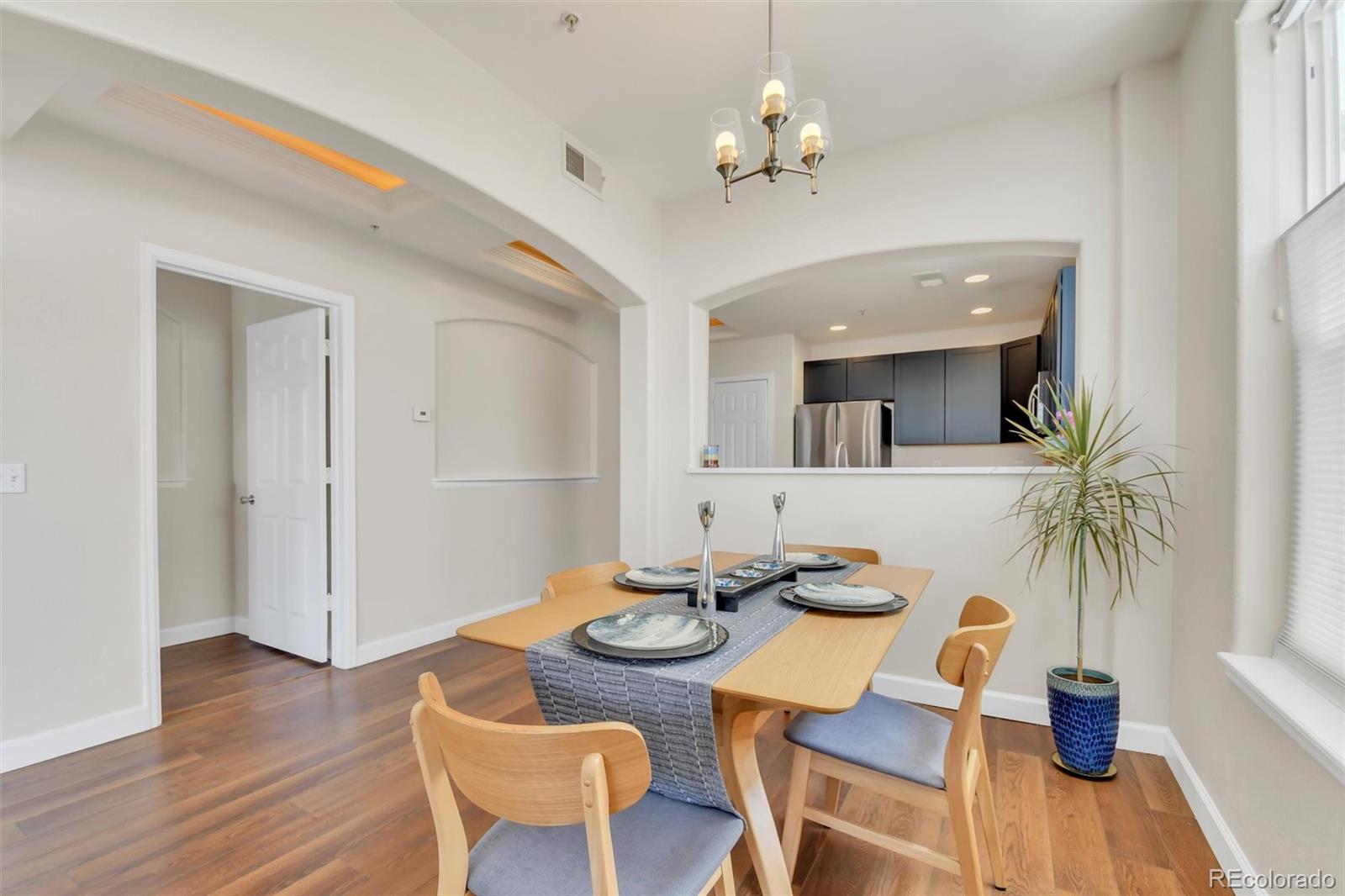 MLS Image #4 for 1747 n pearl street 108,denver, Colorado