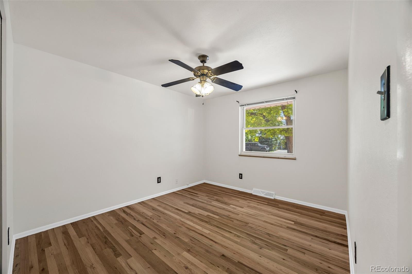 MLS Image #13 for 933 s jamaica street,aurora, Colorado