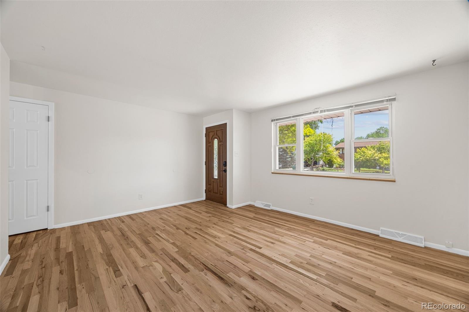 MLS Image #5 for 933 s jamaica street,aurora, Colorado