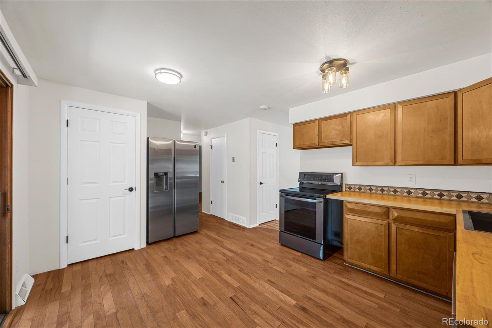 MLS Image #9 for 933 s jamaica street,aurora, Colorado