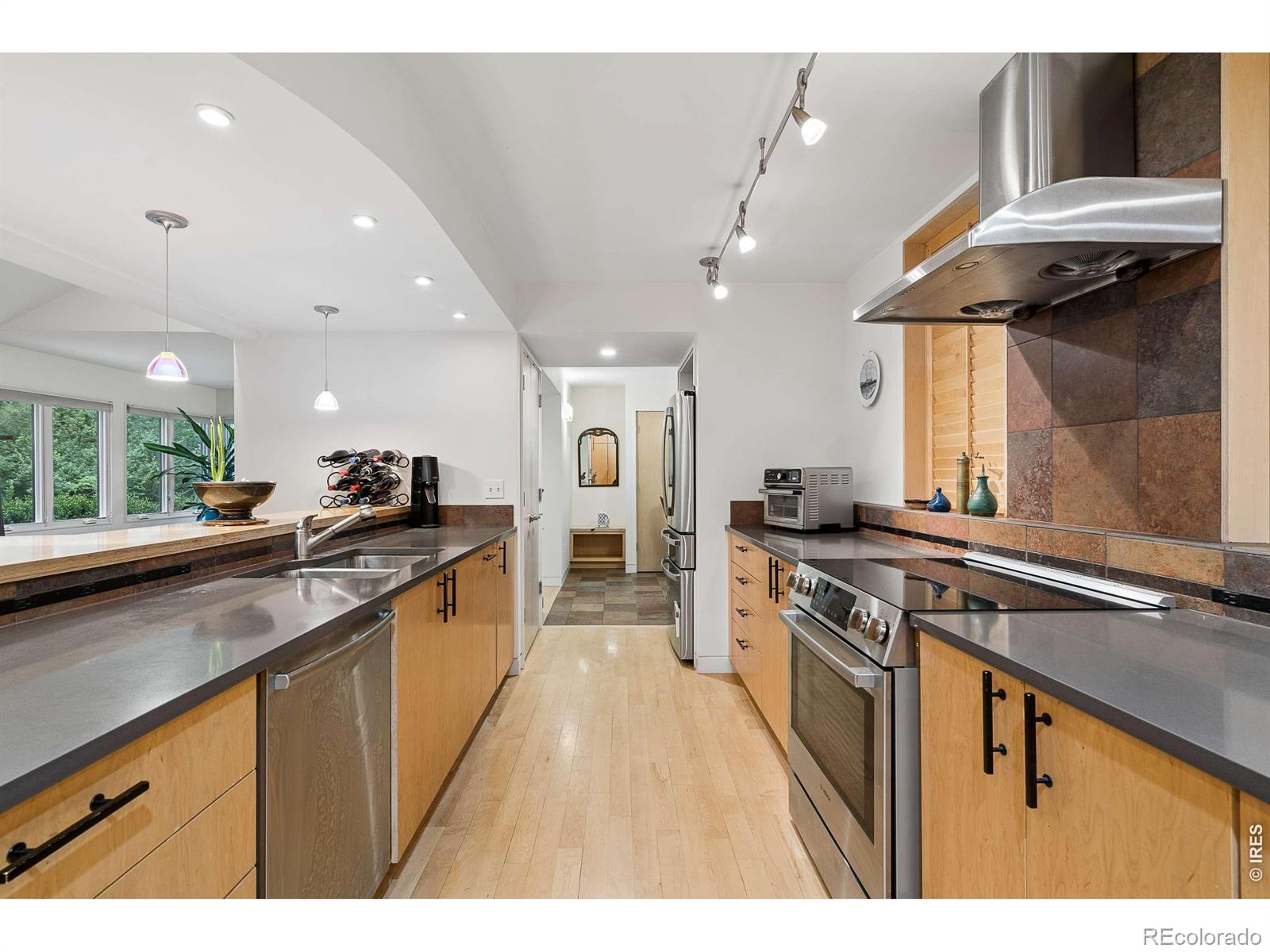 MLS Image #5 for 299  spruce court,boulder, Colorado