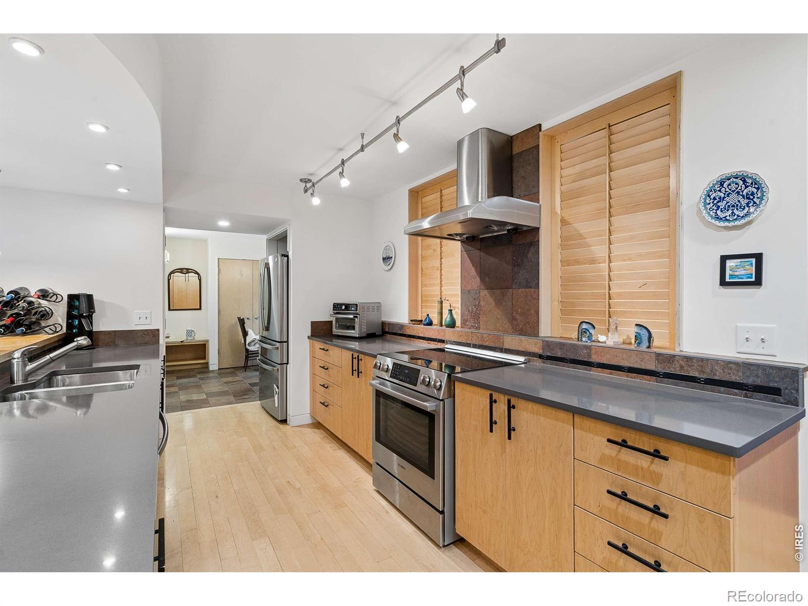 MLS Image #6 for 299  spruce court,boulder, Colorado