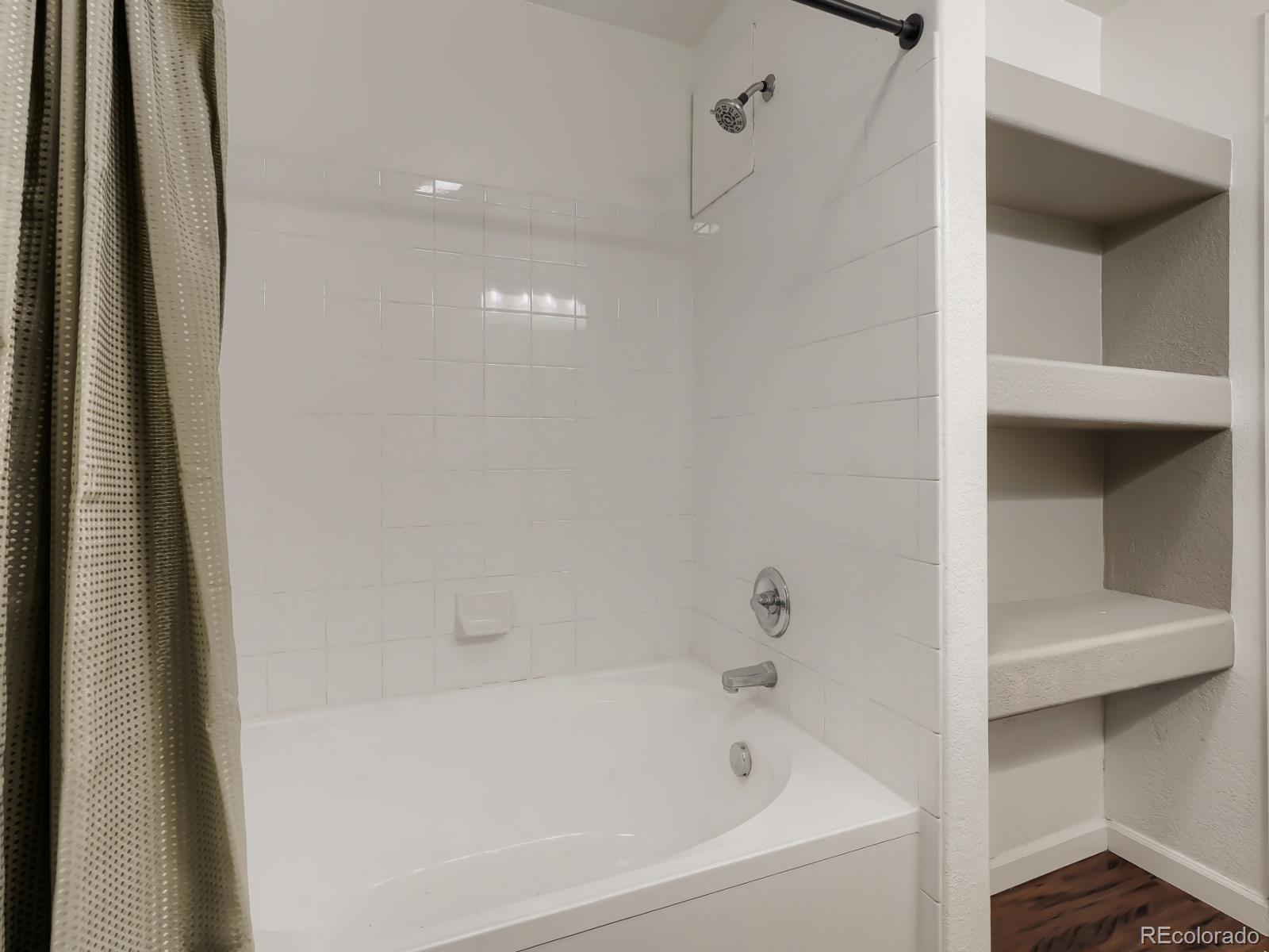 MLS Image #10 for 5255  memphis street,denver, Colorado