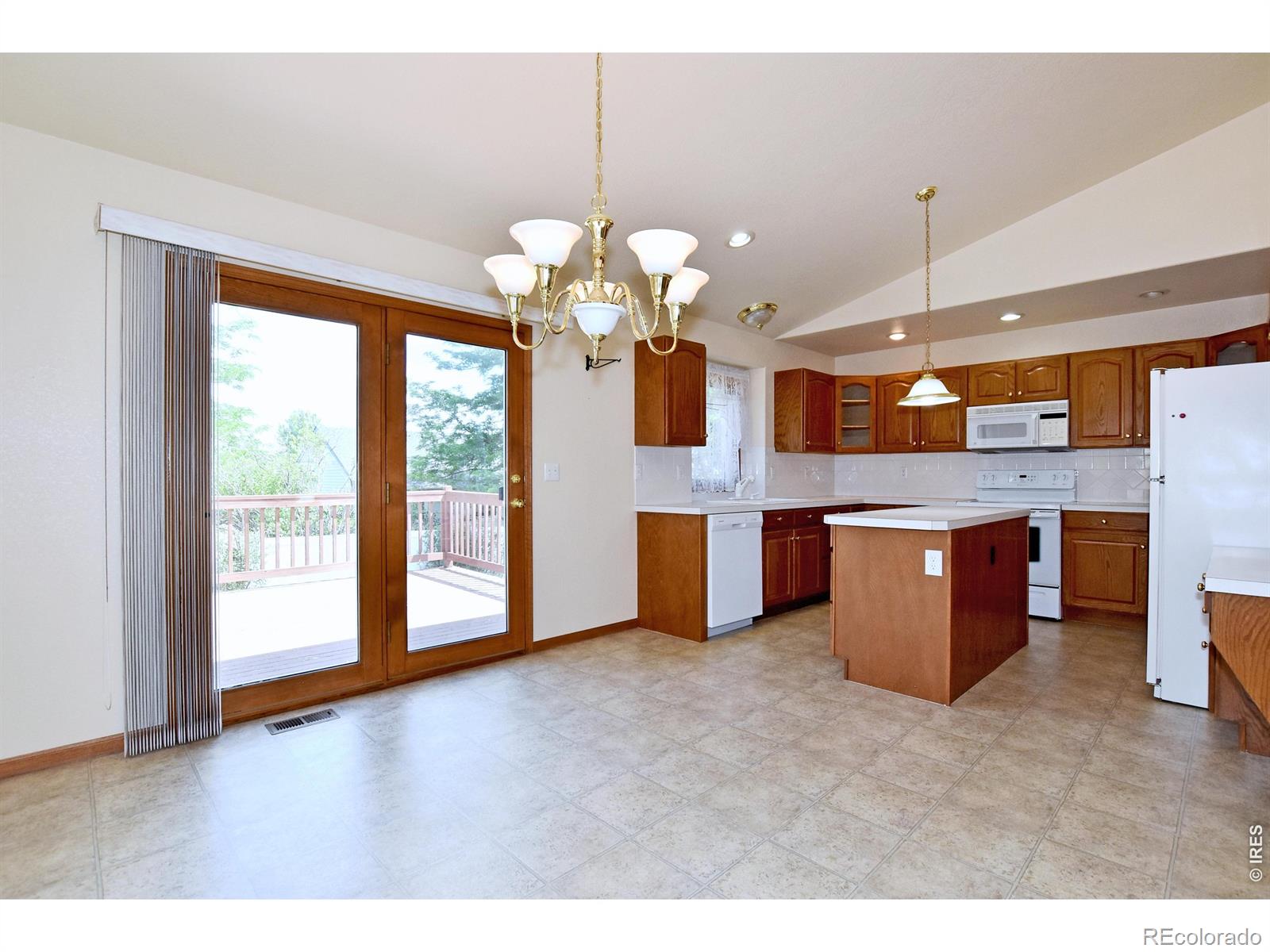MLS Image #10 for 907 n 4th street,johnstown, Colorado