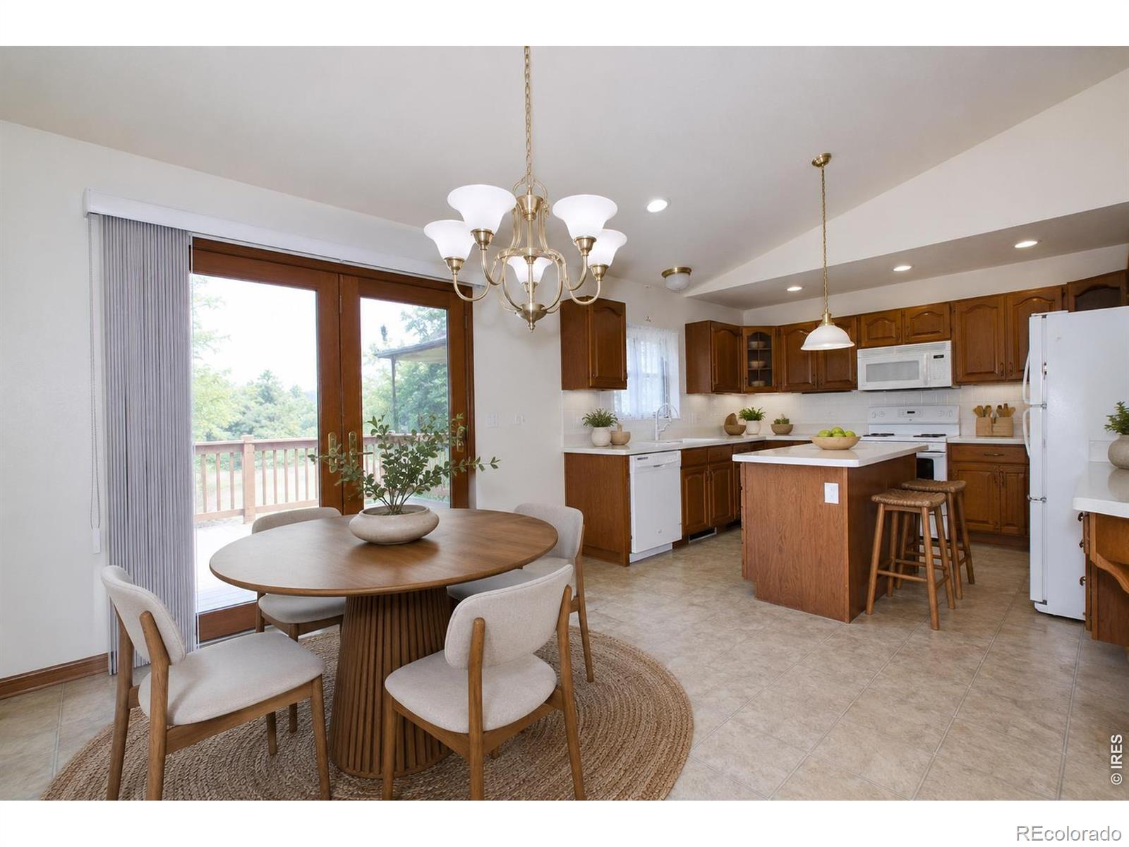 MLS Image #11 for 907 n 4th street,johnstown, Colorado