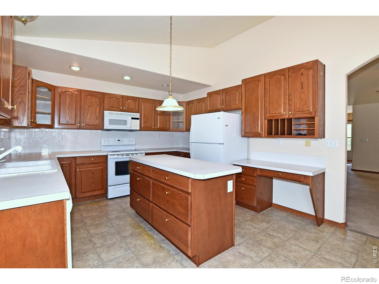 MLS Image #13 for 907 n 4th street,johnstown, Colorado