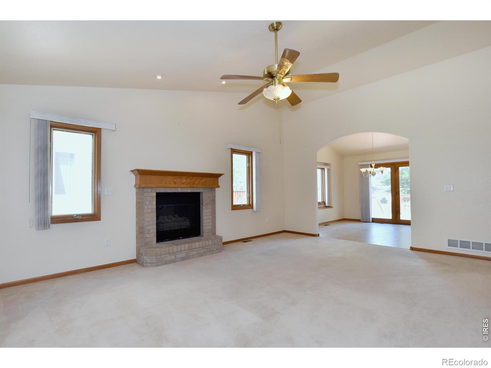 MLS Image #3 for 907 n 4th street,johnstown, Colorado