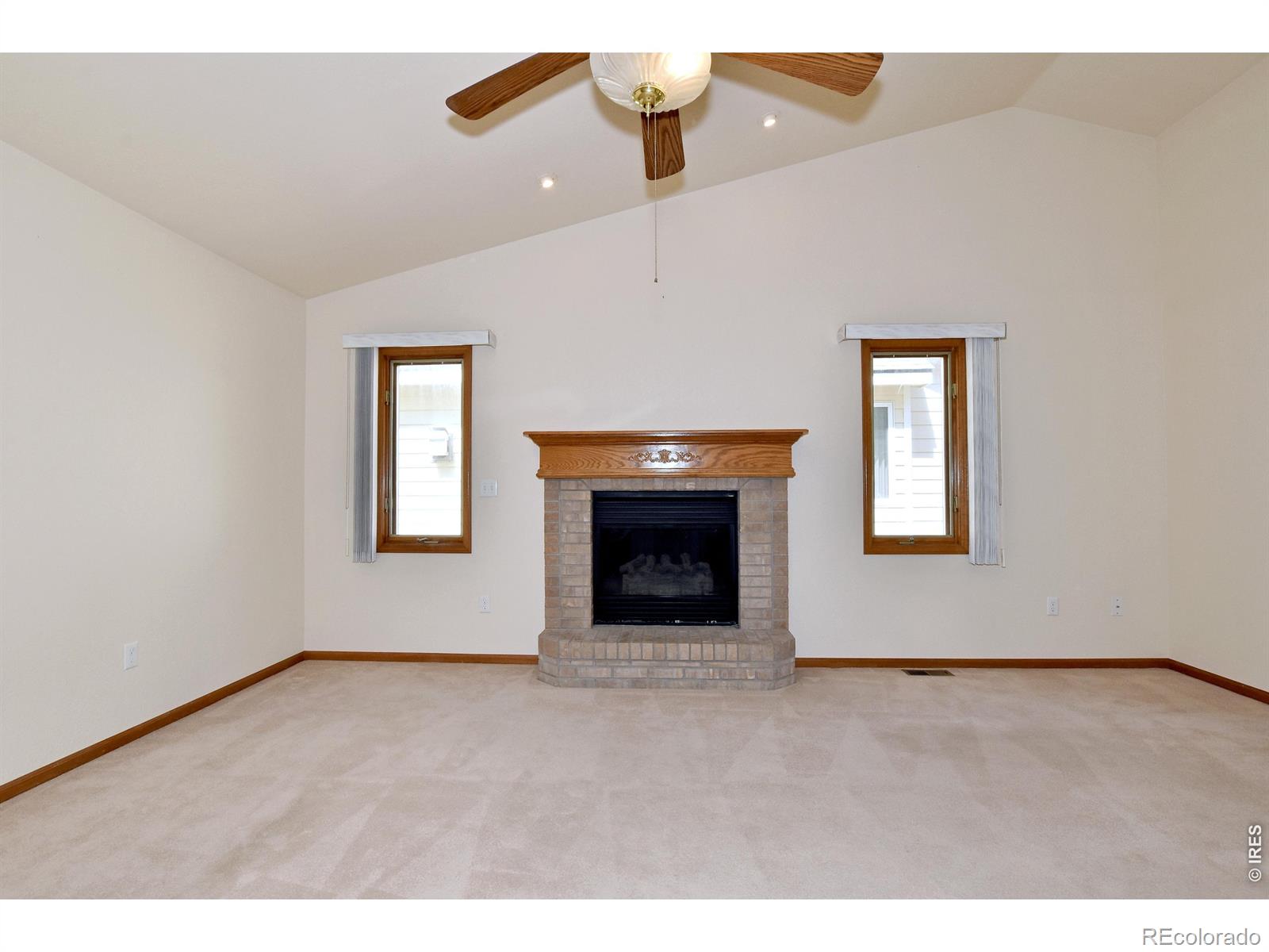 MLS Image #5 for 907 n 4th street,johnstown, Colorado