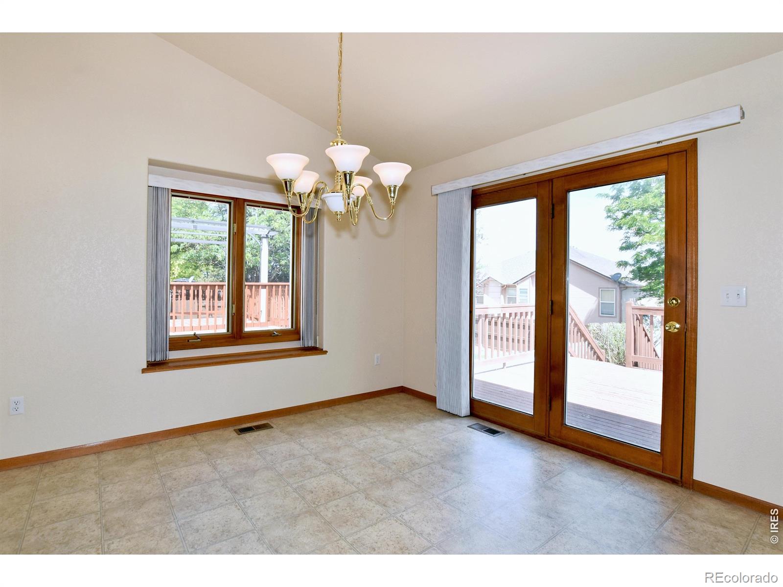 MLS Image #9 for 907 n 4th street,johnstown, Colorado