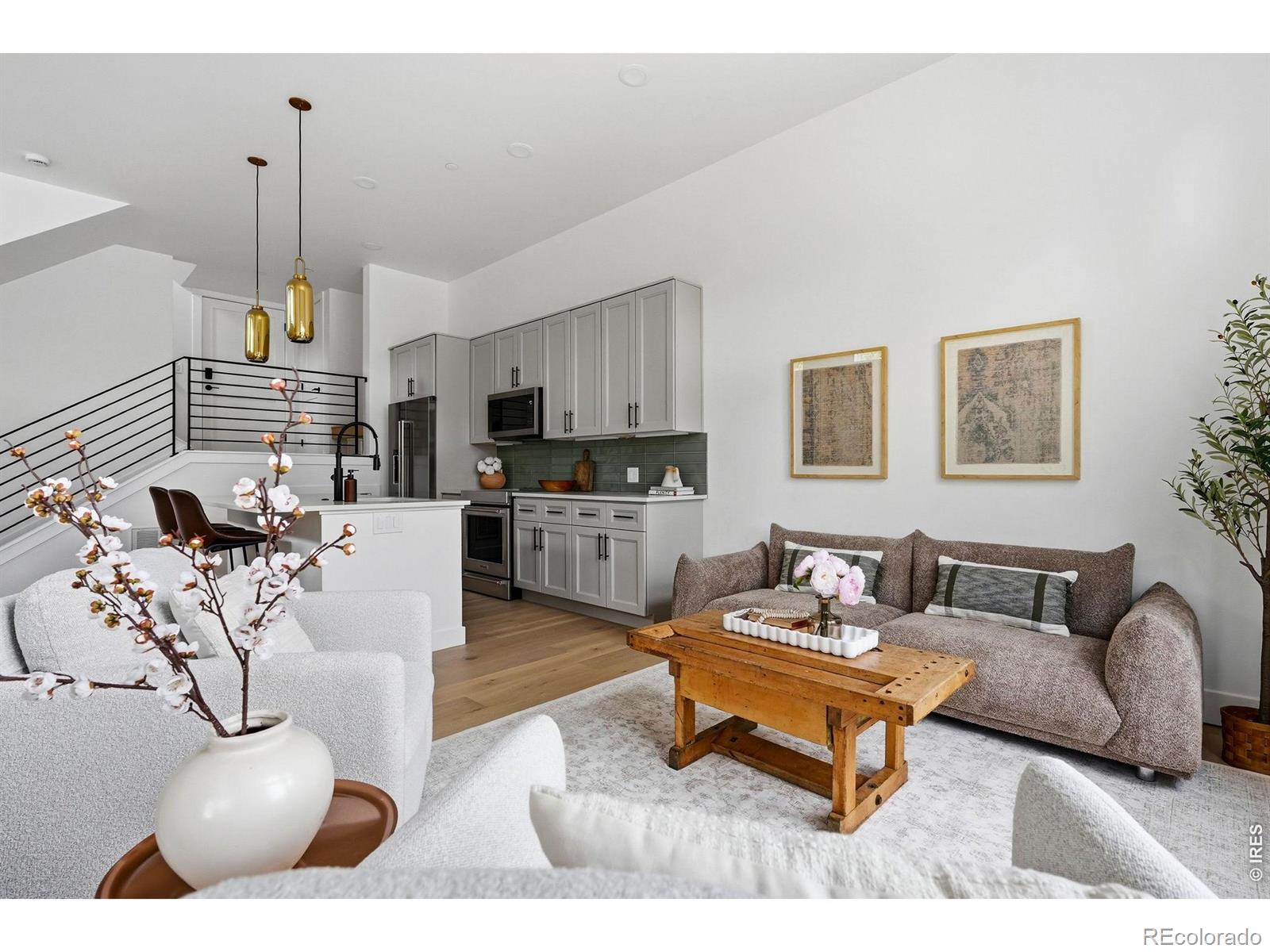 MLS Image #11 for 1617  ford street a,golden, Colorado