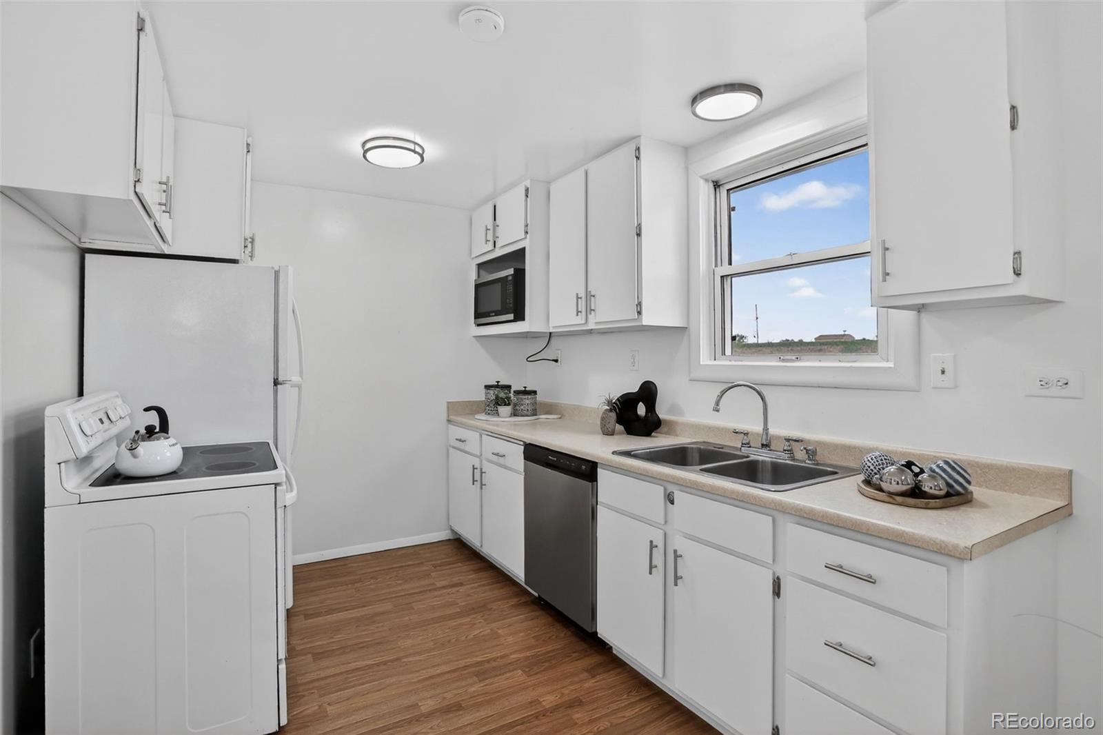 MLS Image #8 for 190 n cedar street,keenesburg, Colorado