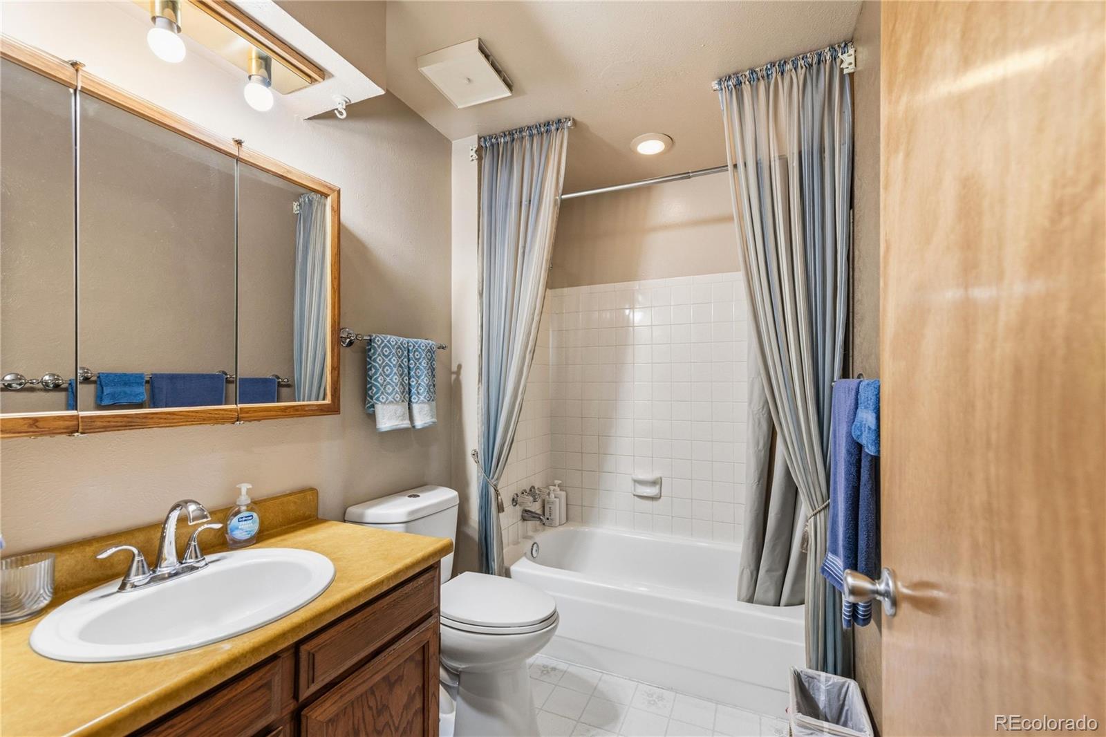 MLS Image #19 for 4392 e 115th avenue,thornton, Colorado