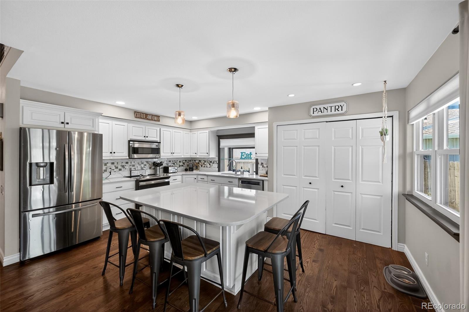 MLS Image #7 for 8198 w 81st drive,arvada, Colorado