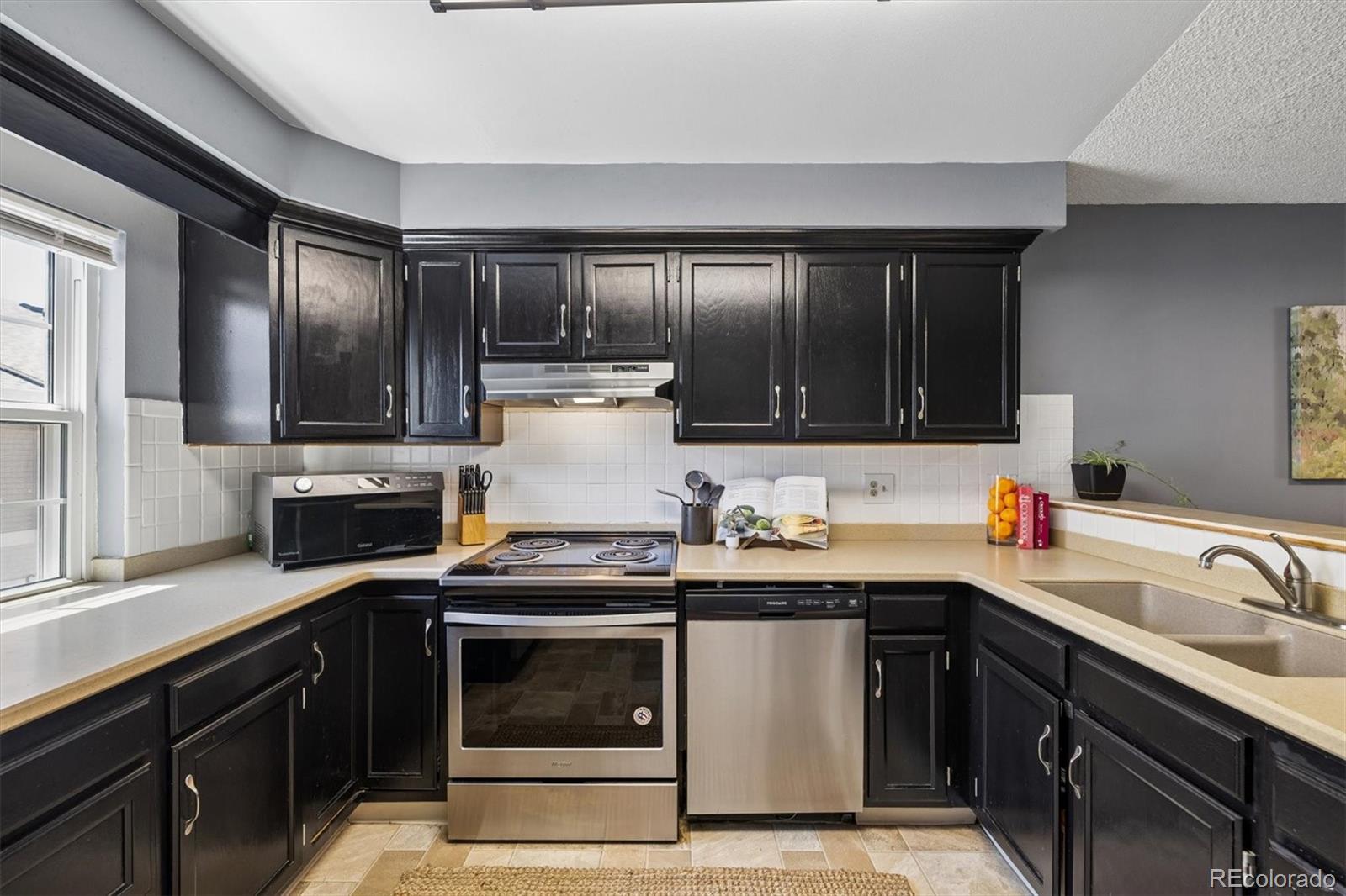 MLS Image #10 for 2913 w long circle,littleton, Colorado