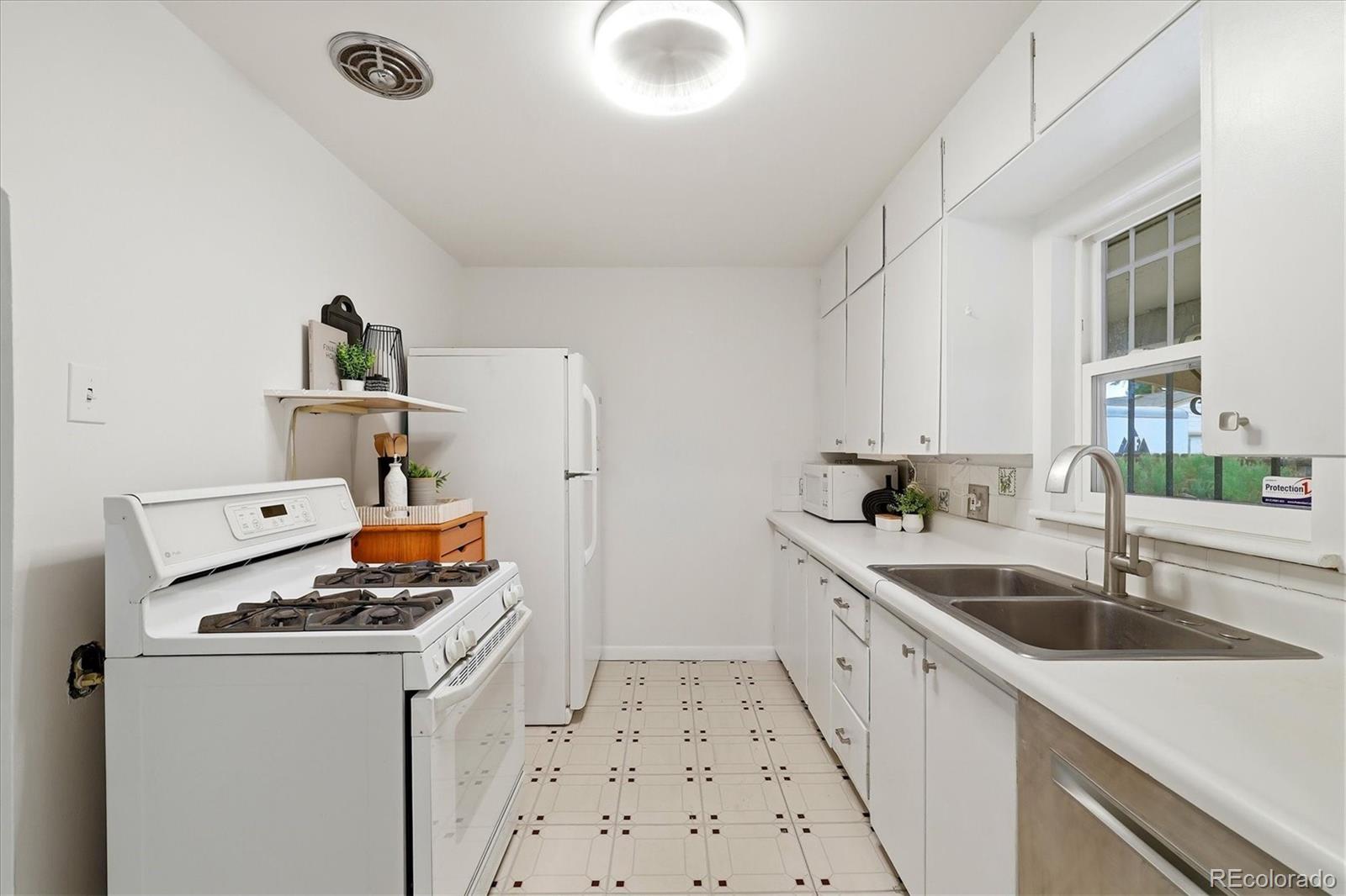 MLS Image #11 for 1260 s winona court,denver, Colorado