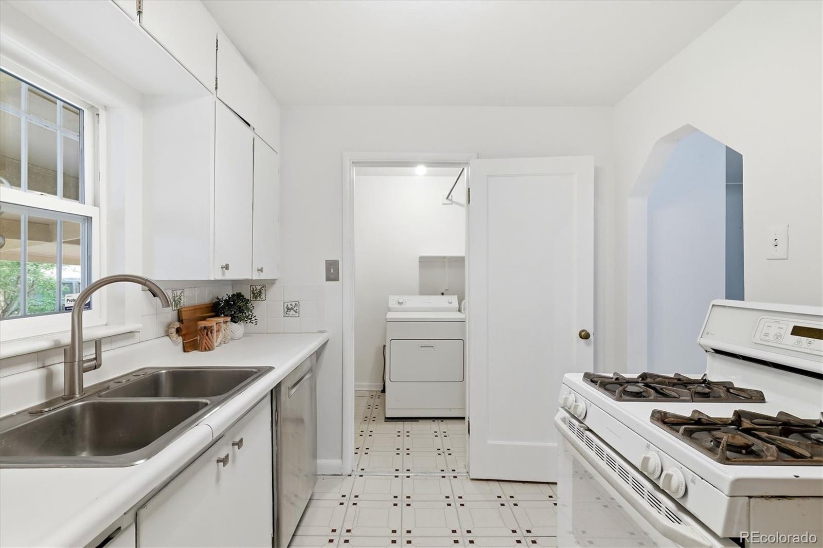 MLS Image #13 for 1260 s winona court,denver, Colorado