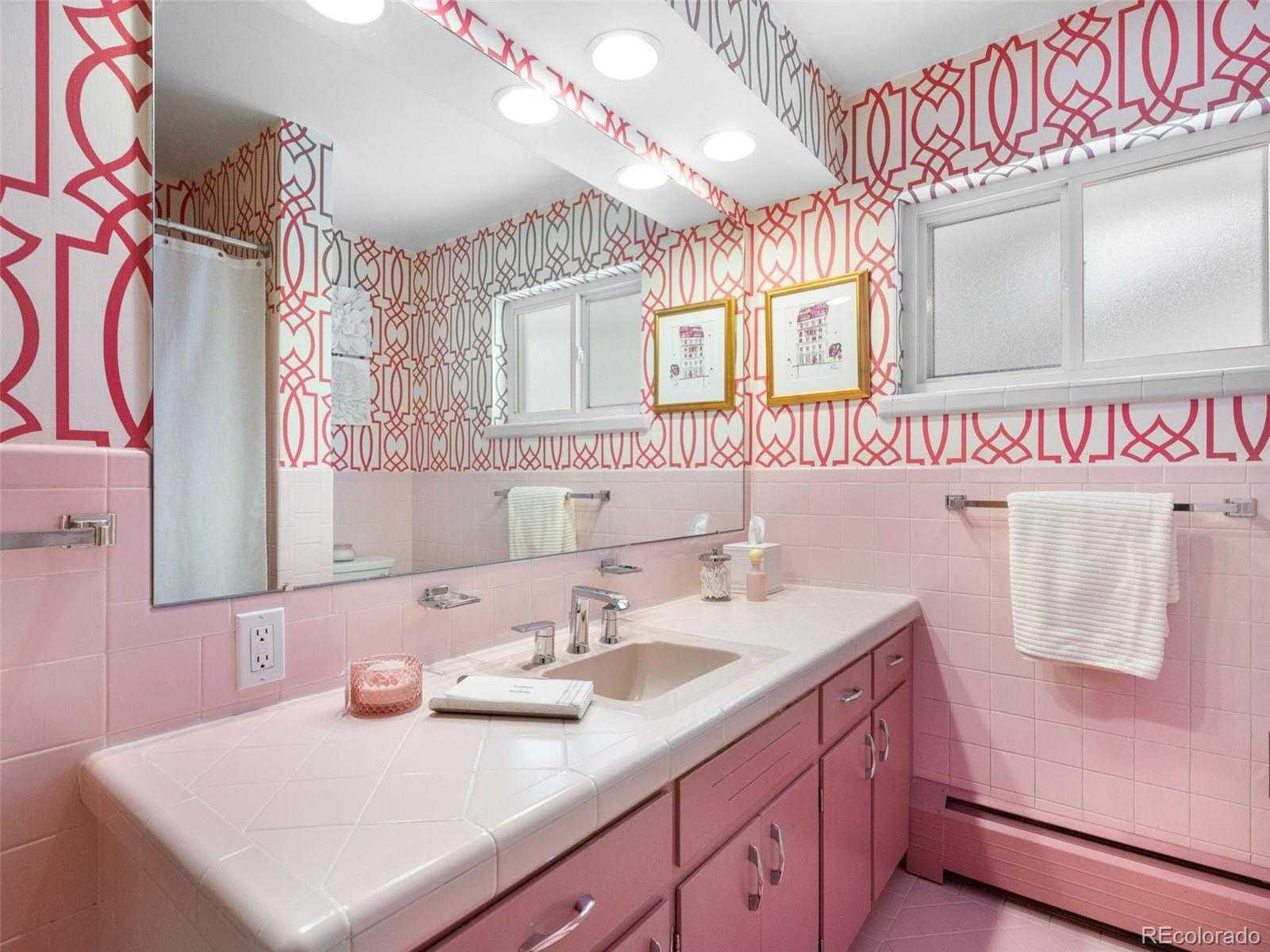 MLS Image #12 for 2728 s langley court,denver, Colorado