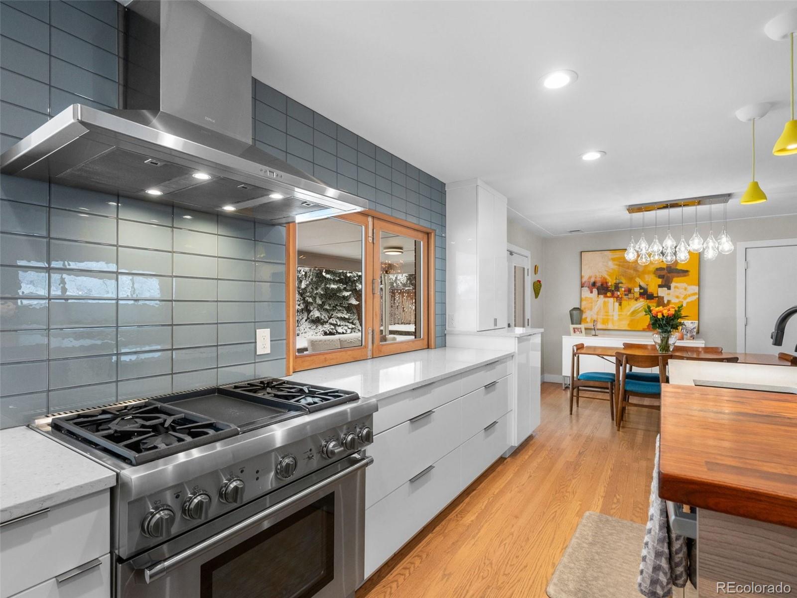 MLS Image #6 for 2728 s langley court,denver, Colorado