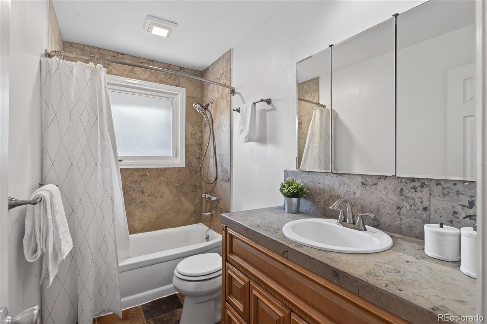 MLS Image #13 for 7862 s vine street,centennial, Colorado