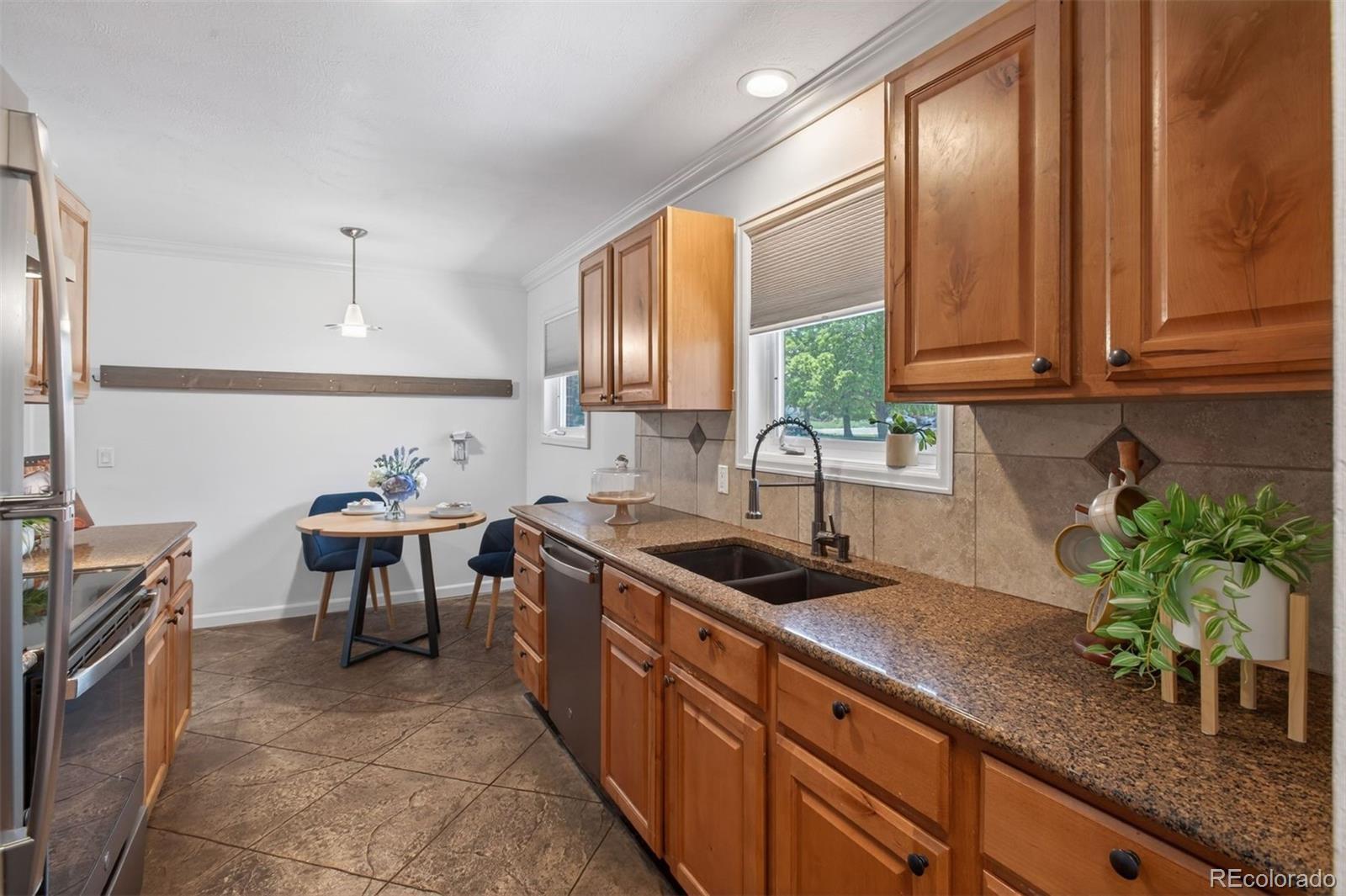 MLS Image #3 for 7862 s vine street,centennial, Colorado