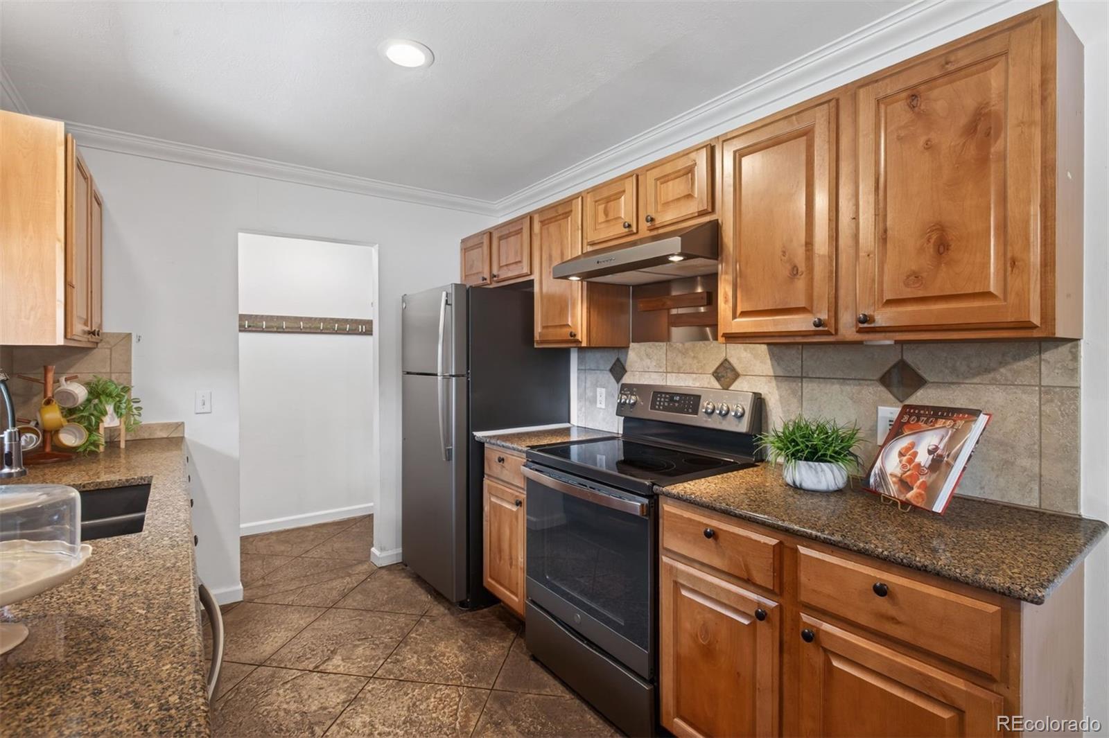 MLS Image #5 for 7862 s vine street,centennial, Colorado