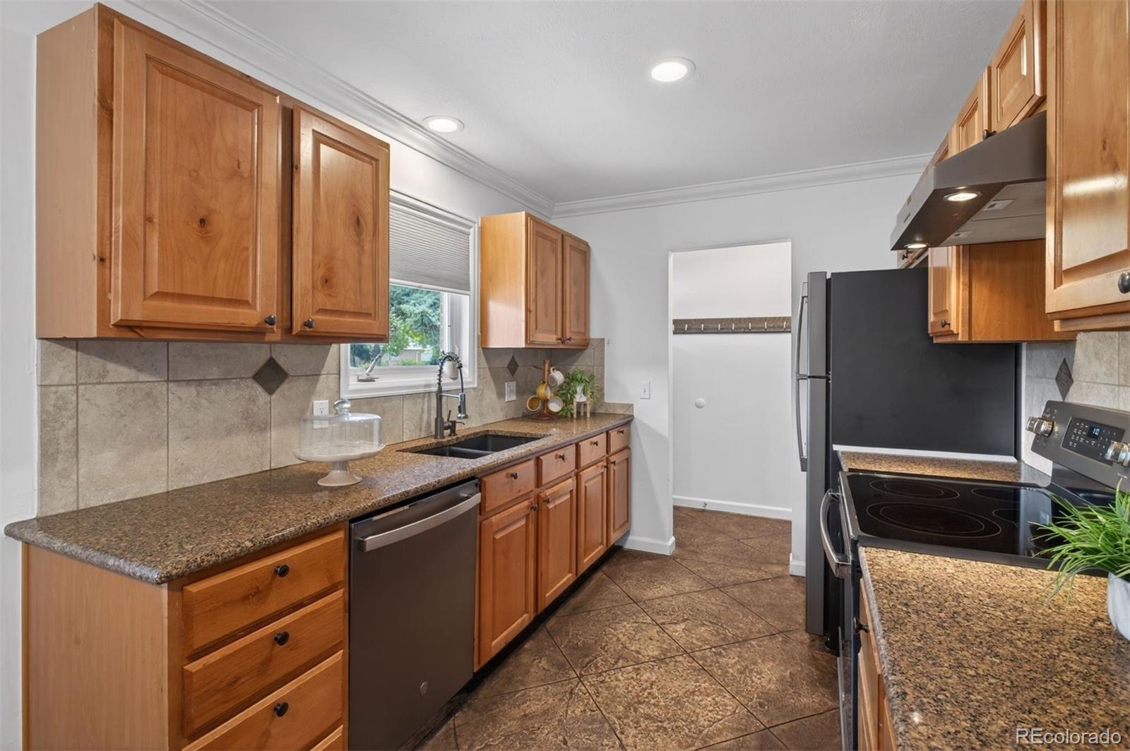MLS Image #6 for 7862 s vine street,centennial, Colorado