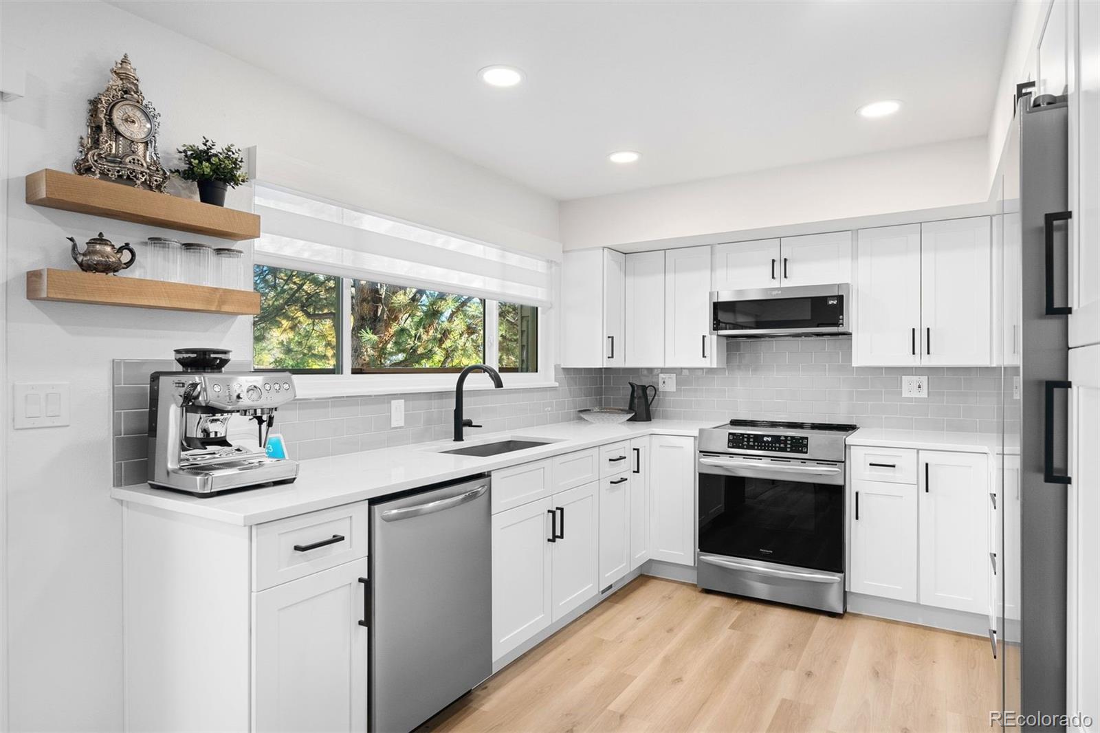 MLS Image #14 for 4202 e maplewood way ,centennial, Colorado