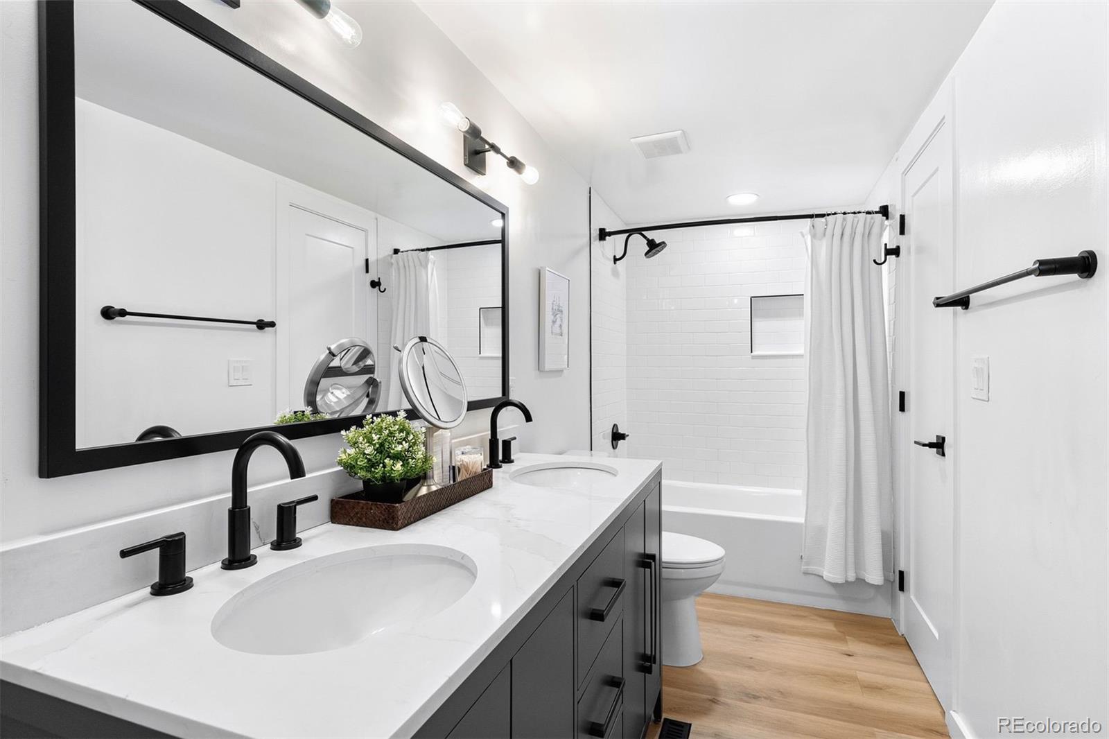 MLS Image #7 for 4202 e maplewood way ,centennial, Colorado