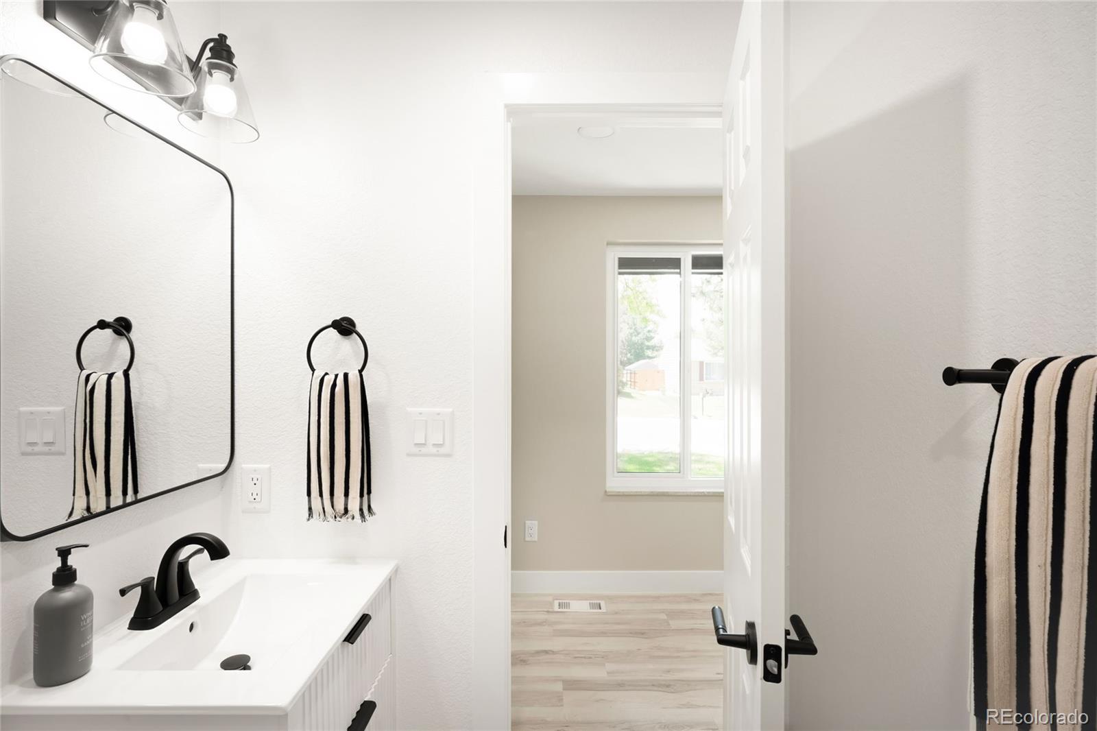 MLS Image #8 for 7264 s cody street,littleton, Colorado