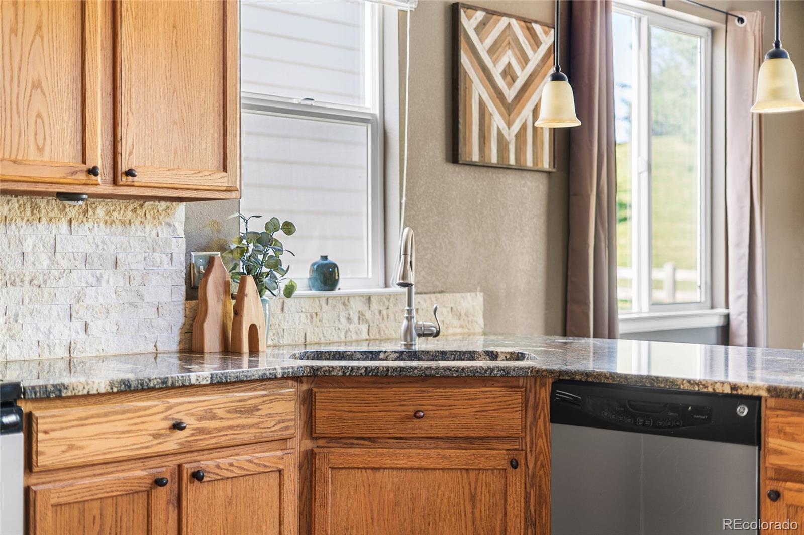 MLS Image #14 for 5934 s yampa street,aurora, Colorado