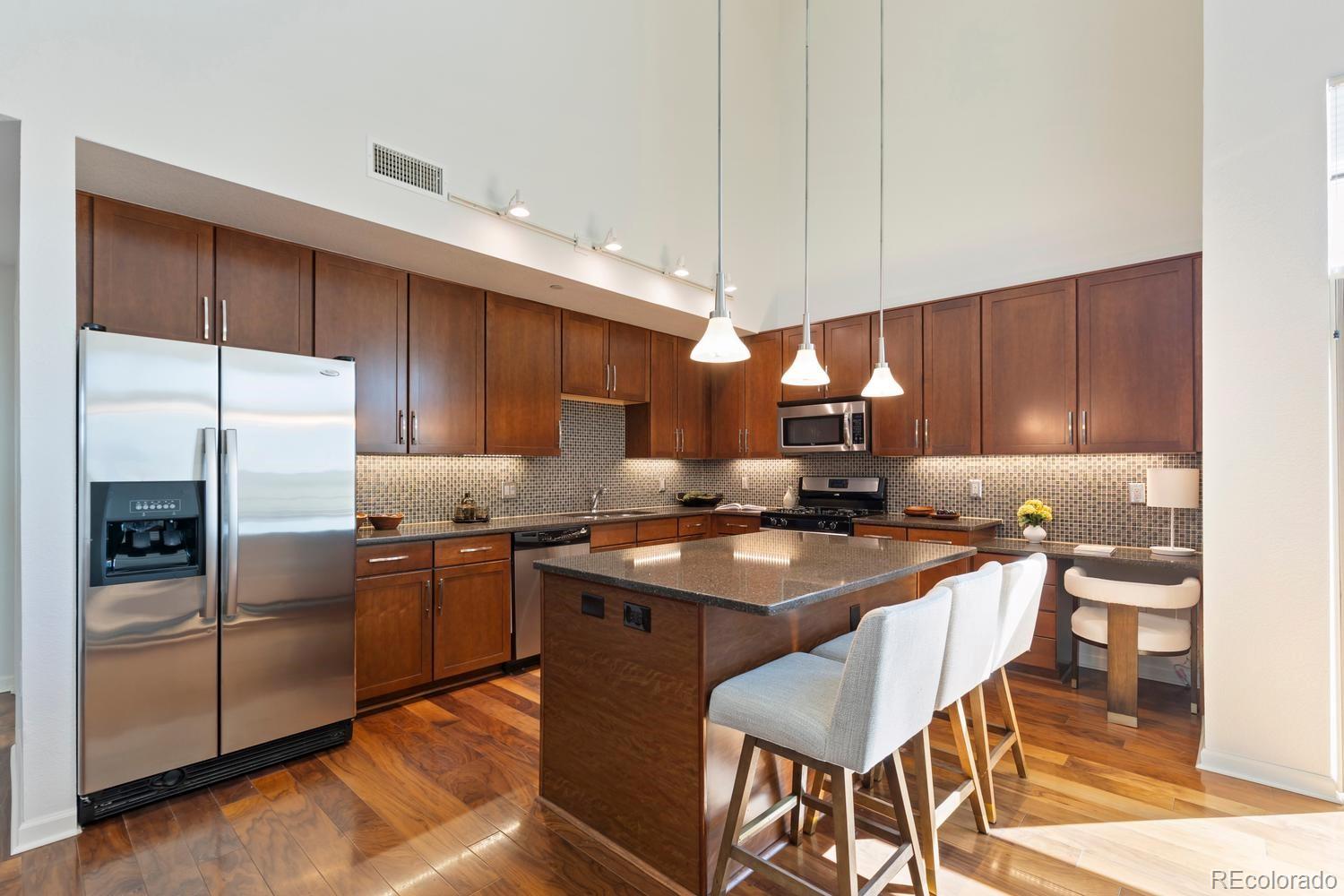 MLS Image #3 for 8185 e lowry boulevard 309,denver, Colorado