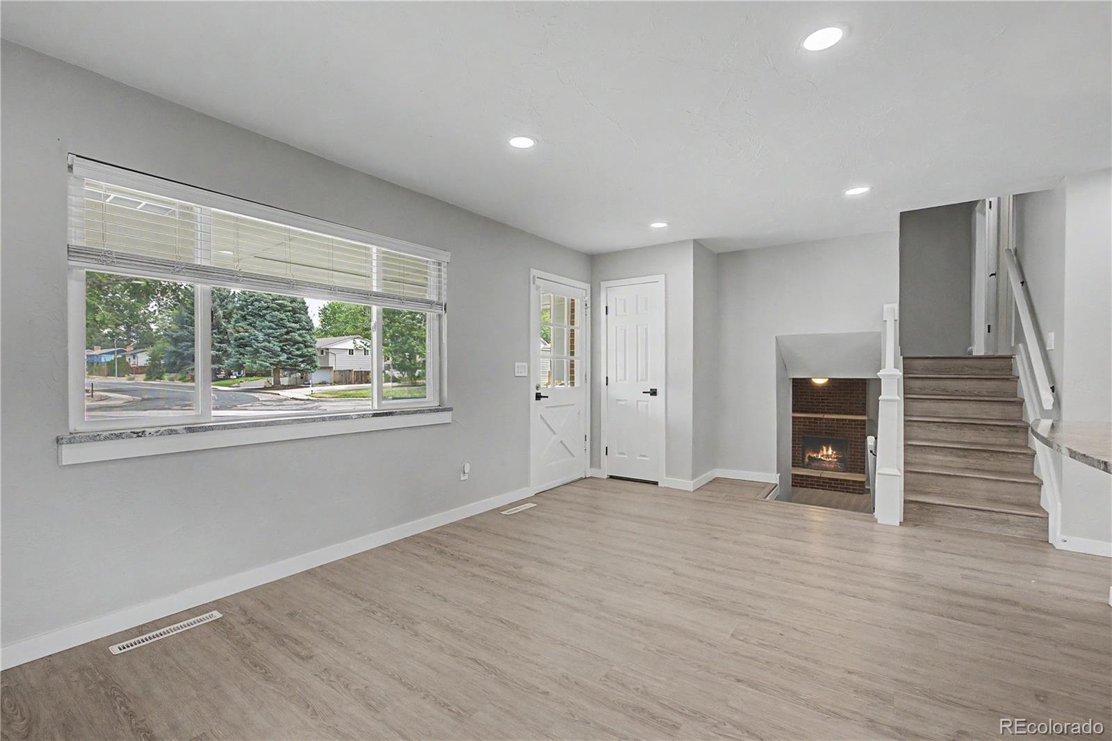 MLS Image #3 for 1122  drake circle,colorado springs, Colorado