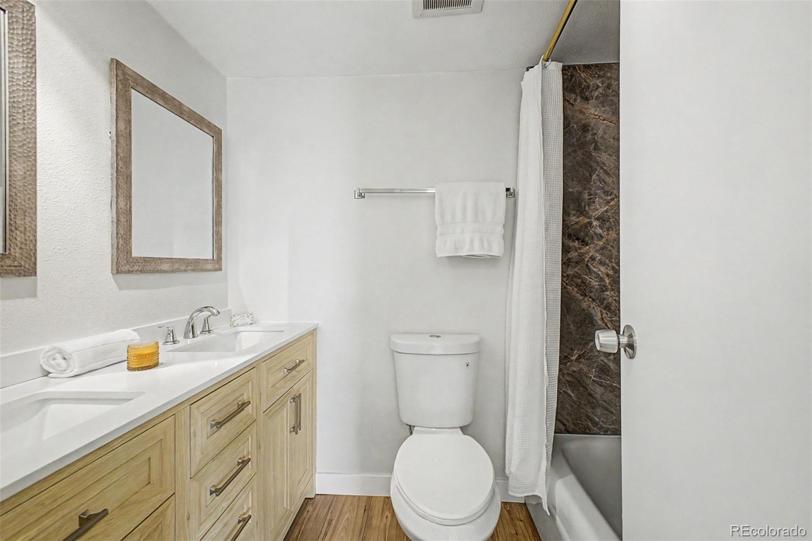 MLS Image #17 for 130 n pearl street 1103,denver, Colorado