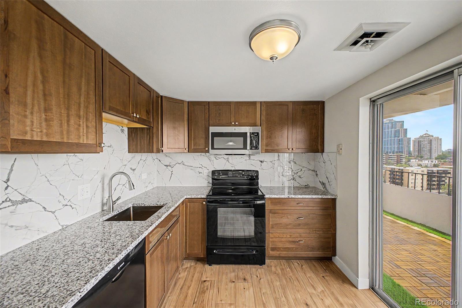 MLS Image #2 for 130 n pearl street 1103,denver, Colorado