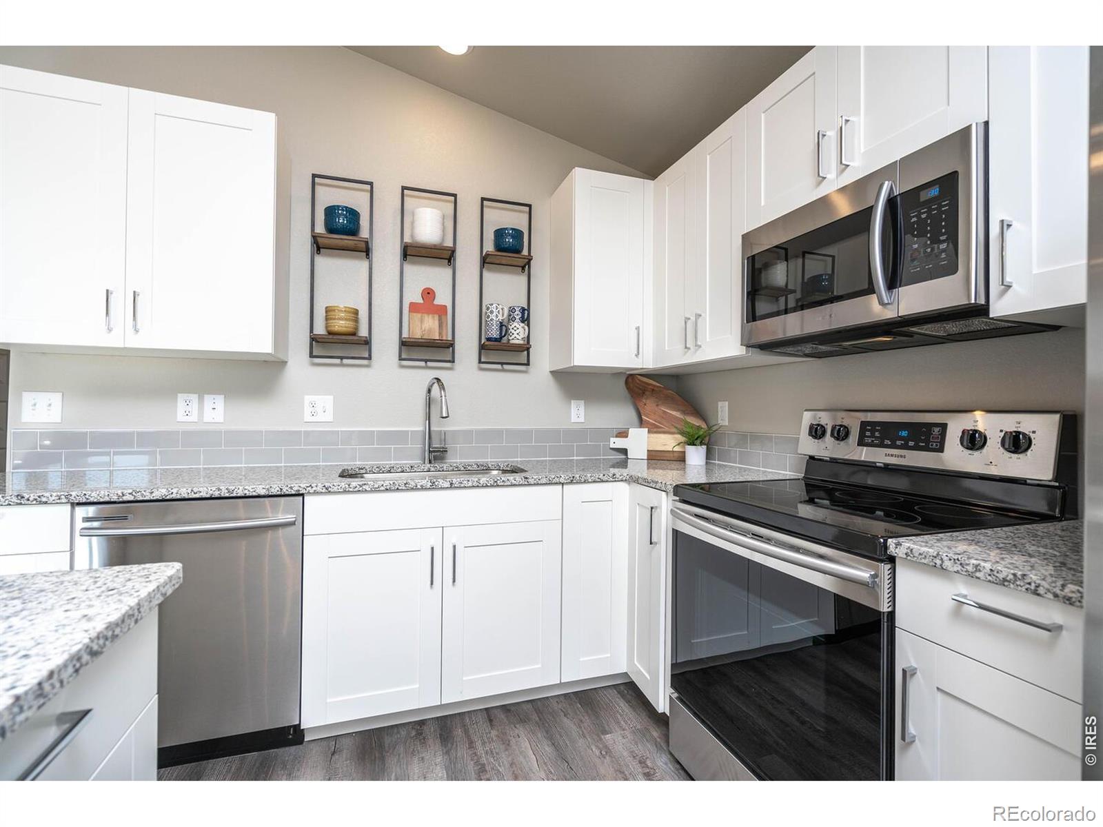 MLS Image #4 for 1931  triticale way,johnstown, Colorado