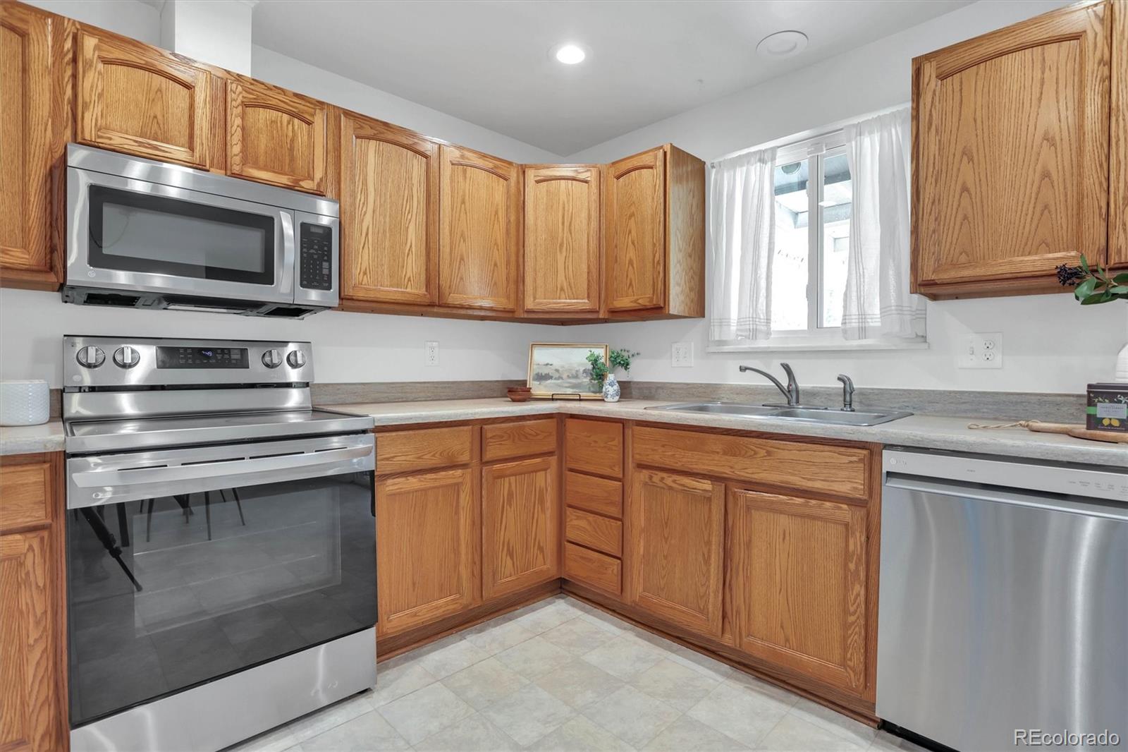MLS Image #7 for 6986 e louisiana avenue,denver, Colorado