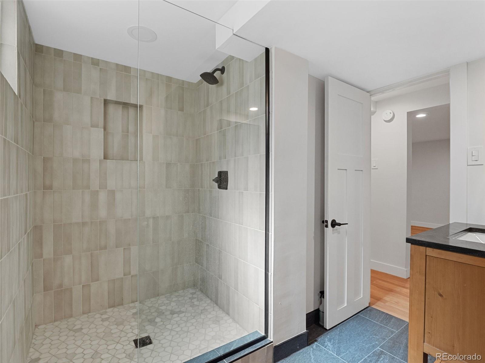 MLS Image #26 for 788 s grape ,denver, Colorado