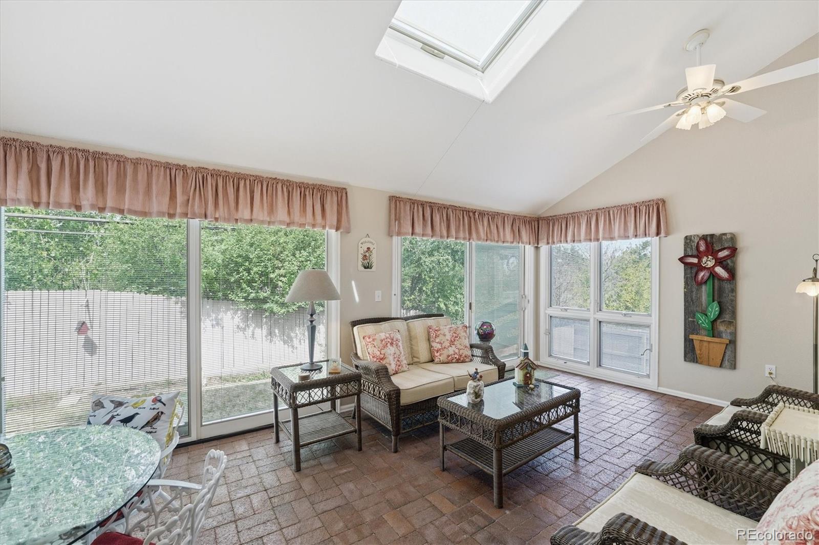 MLS Image #11 for 7287 s acoma street,littleton, Colorado