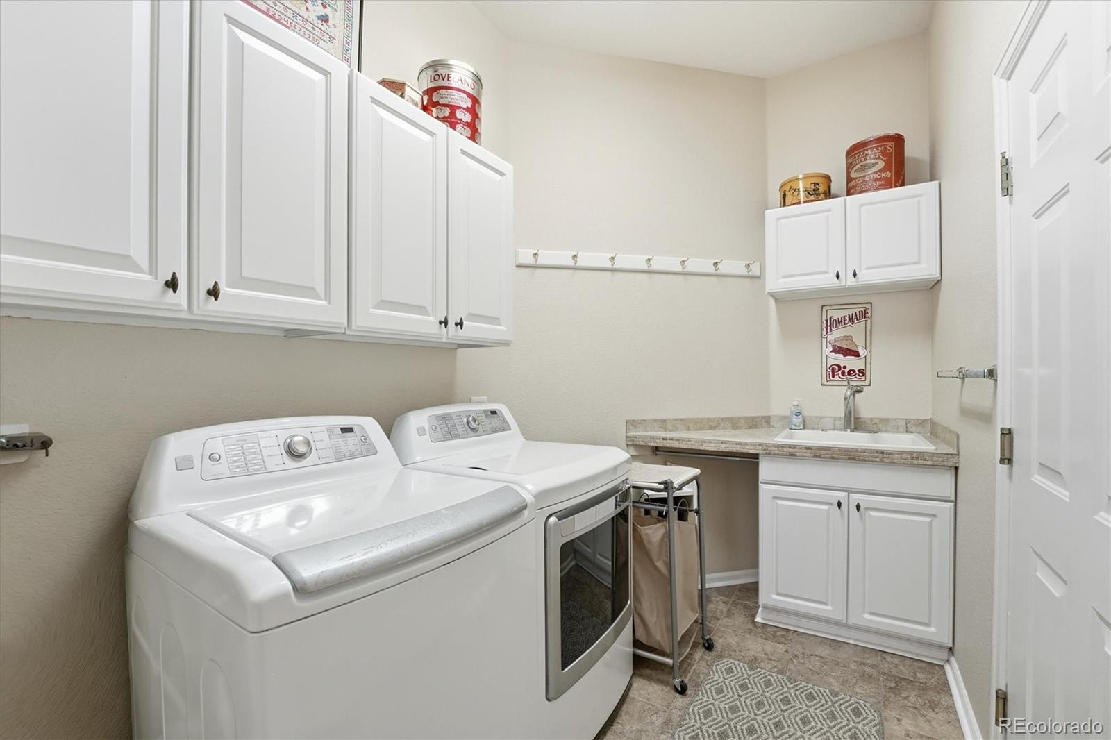 MLS Image #28 for 7287 s acoma street,littleton, Colorado