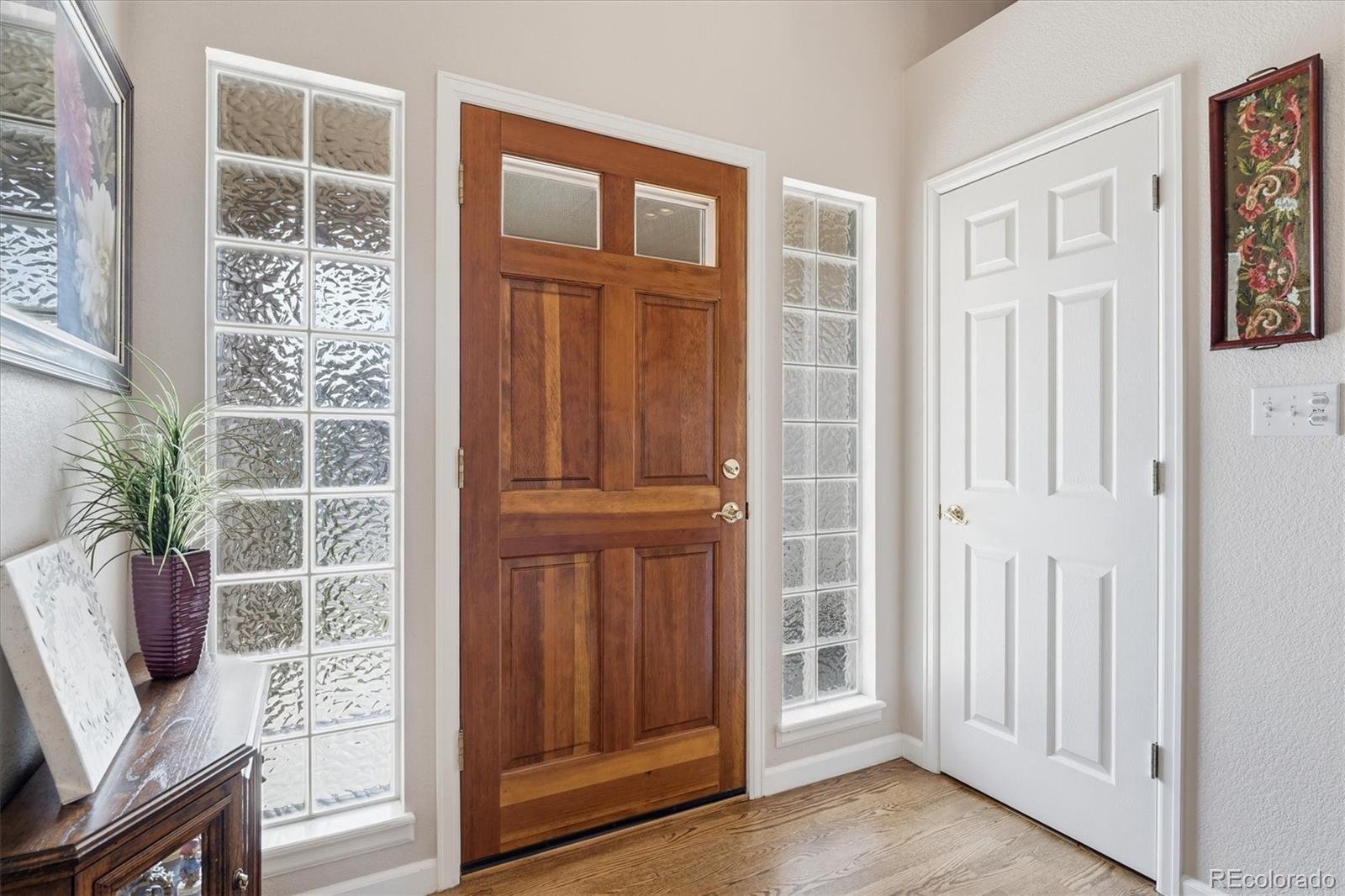 MLS Image #3 for 7287 s acoma street,littleton, Colorado