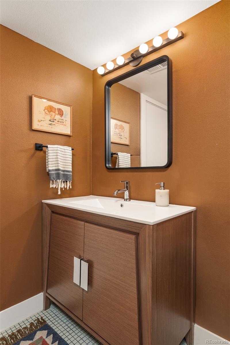 MLS Image #13 for 5120 w plymouth drive,littleton, Colorado