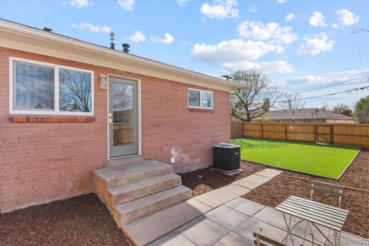 MLS Image #13 for 3383 n kearney street,denver, Colorado