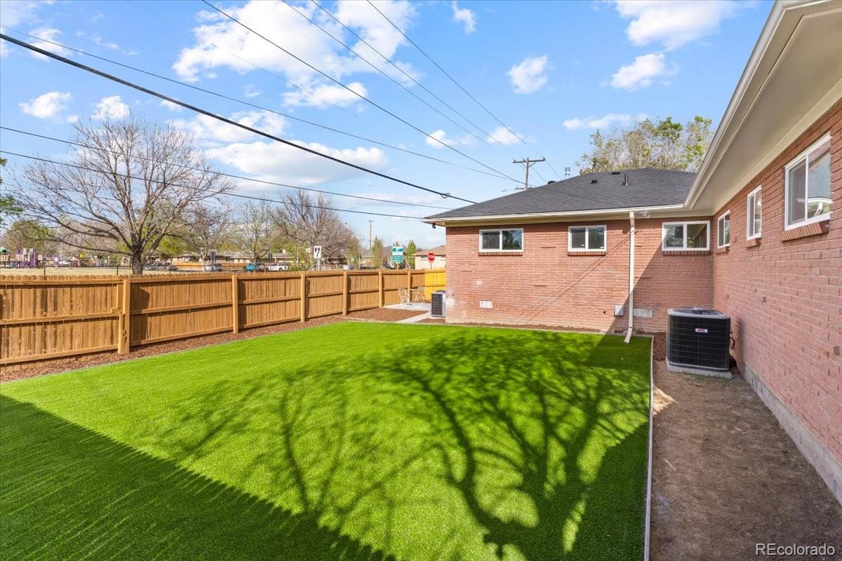 MLS Image #14 for 3383 n kearney street,denver, Colorado
