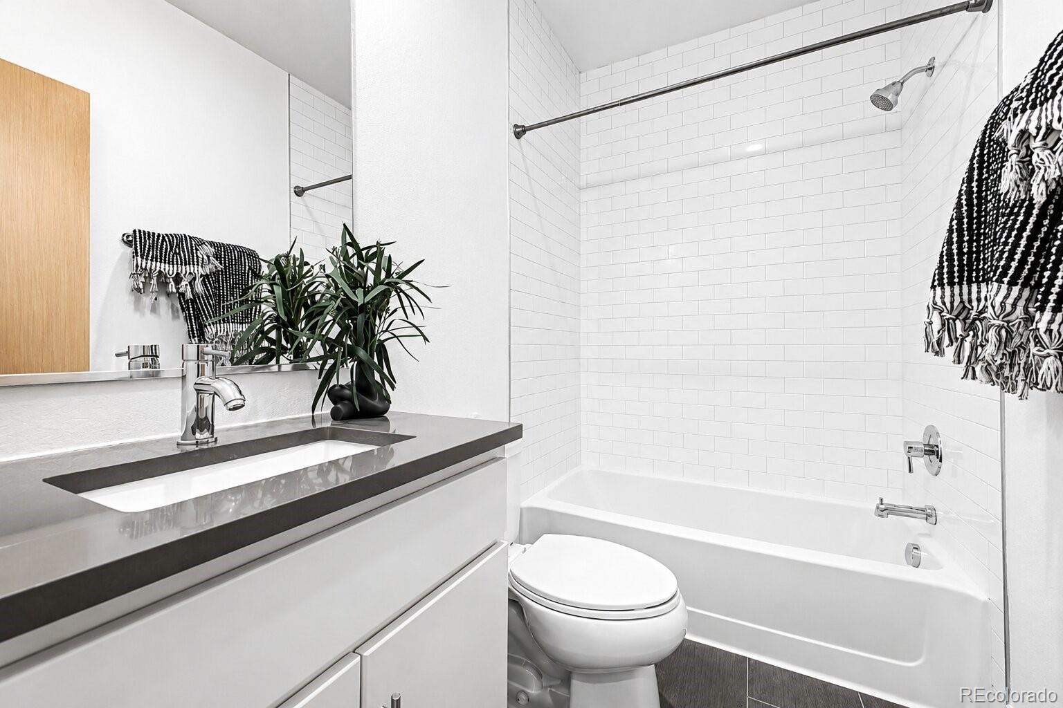 MLS Image #16 for 2326  decatur street 2,denver, Colorado