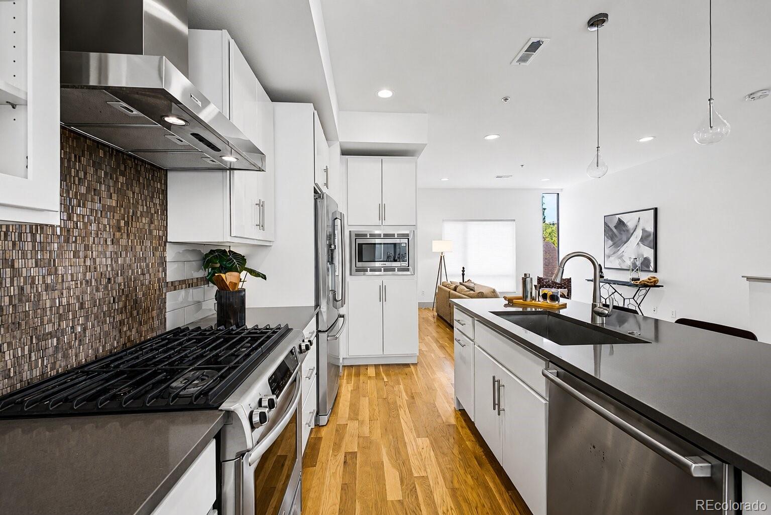 MLS Image #4 for 2326  decatur street 2,denver, Colorado
